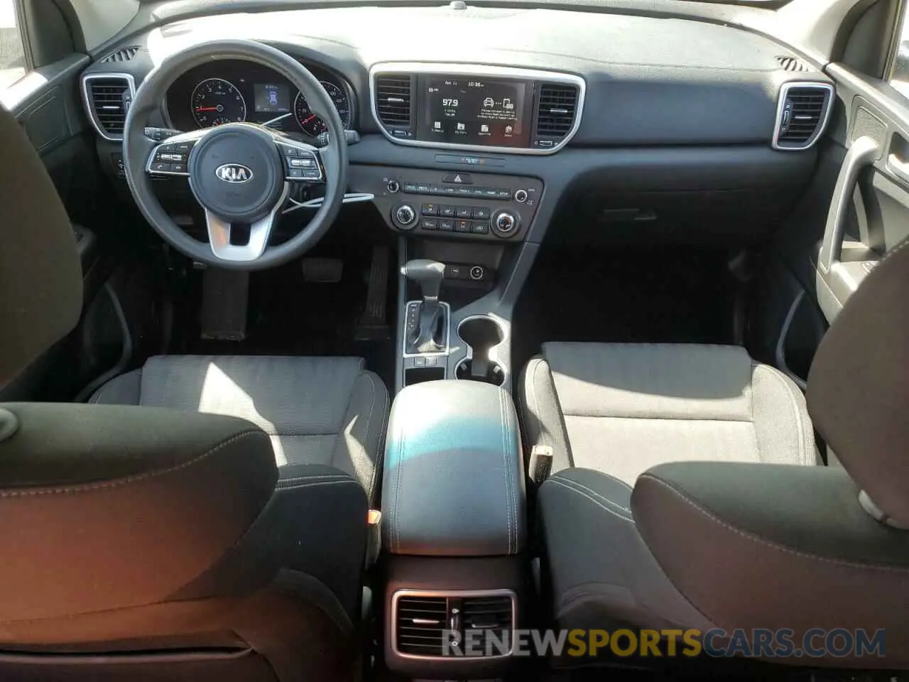 8 Photograph of a damaged car KNDPM3AC8L7775641 KIA SPORTAGE 2020