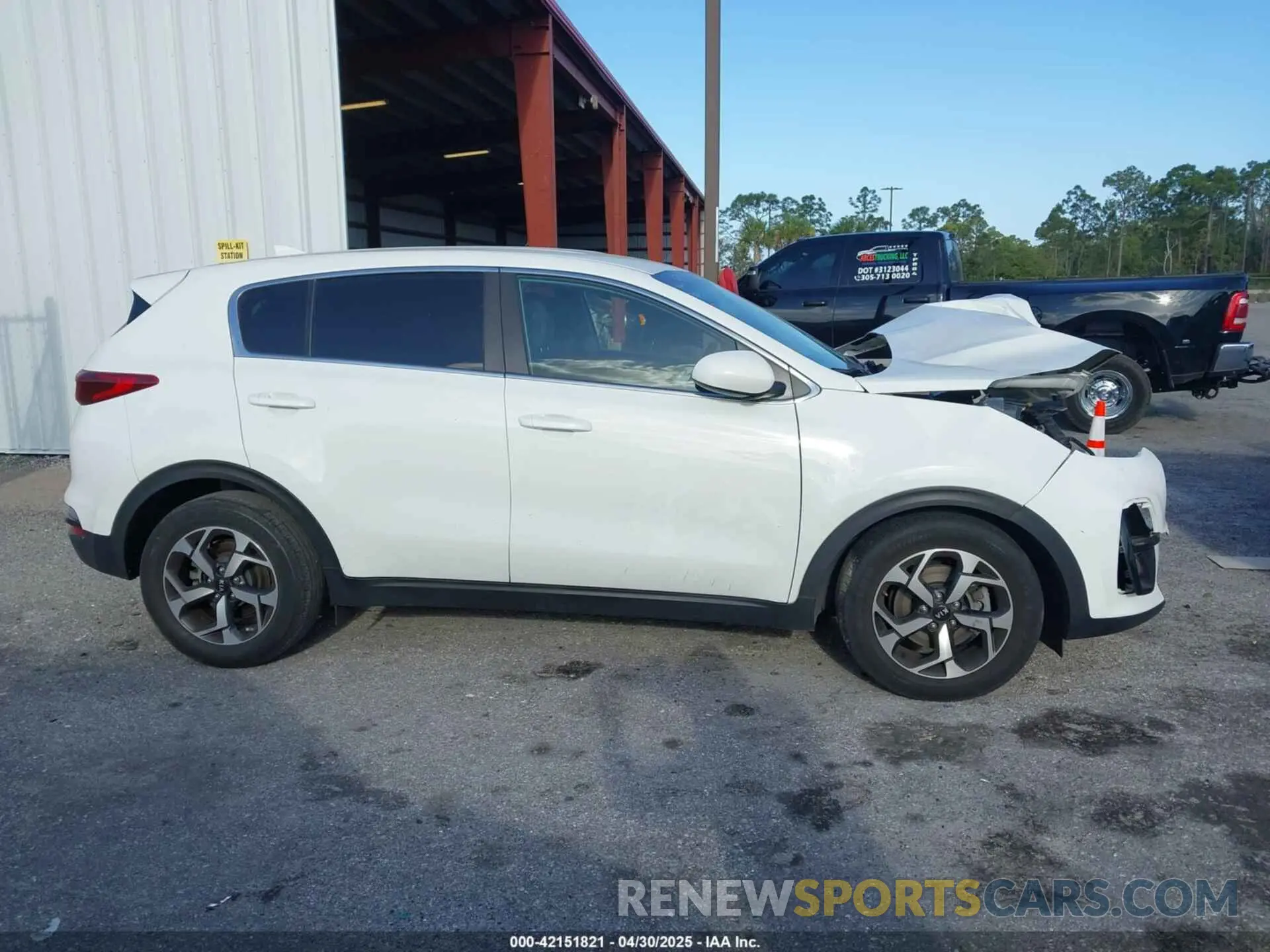 14 Photograph of a damaged car KNDPM3AC8L7781150 KIA SPORTAGE 2020
