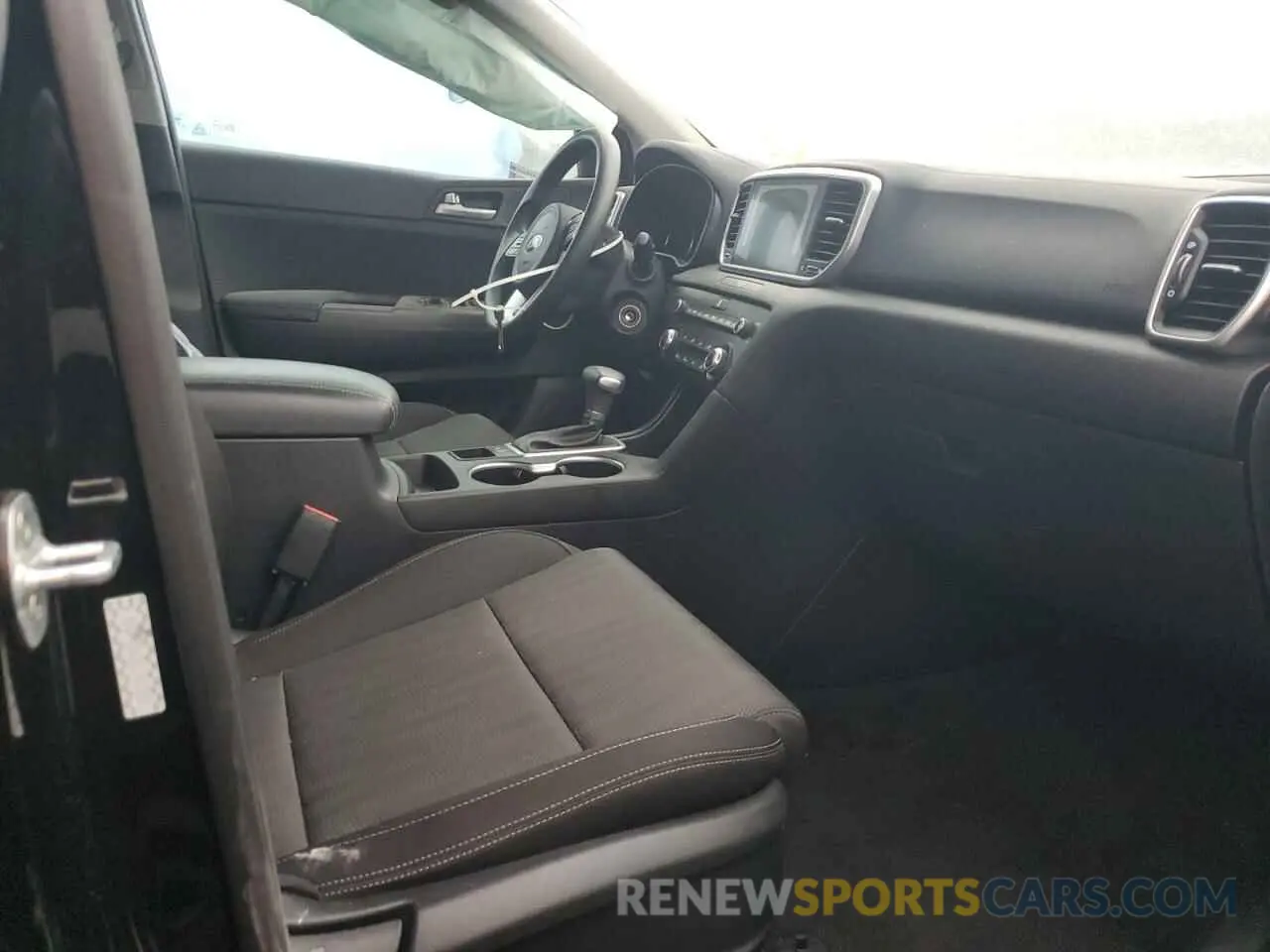 7 Photograph of a damaged car KNDPM3AC8L7822831 KIA SPORTAGE 2020
