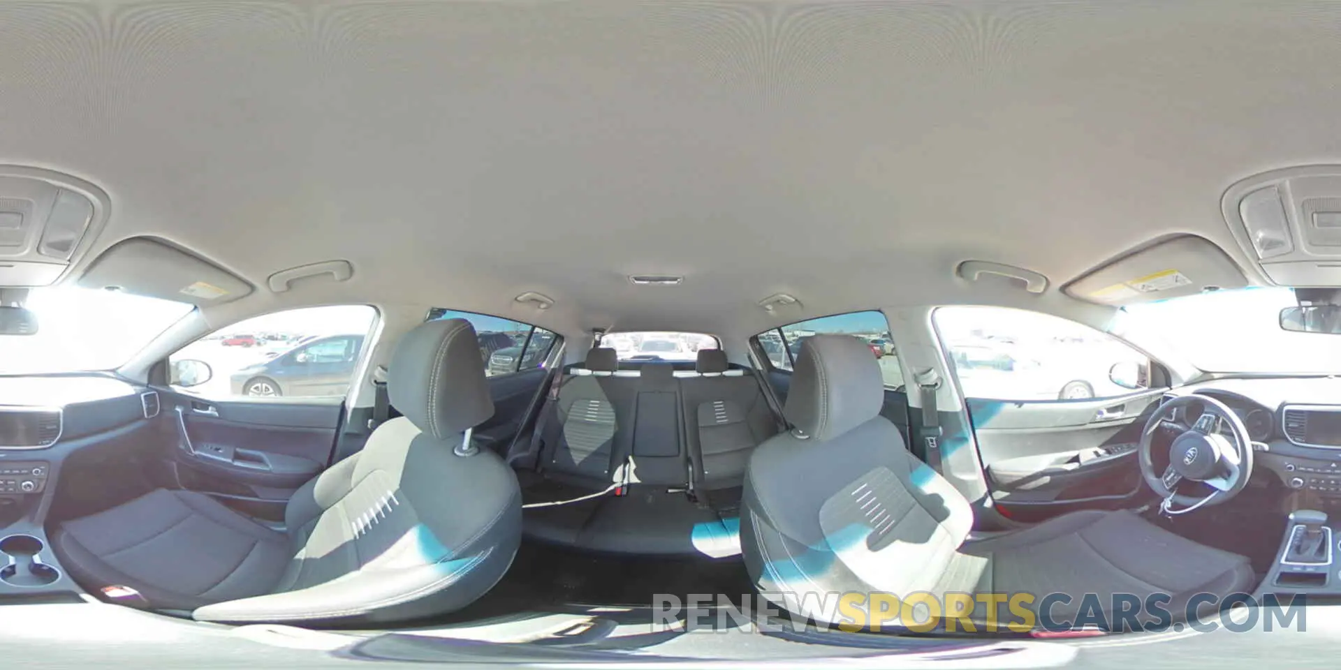 14 Photograph of a damaged car KNDPM3AC8L7824319 KIA SPORTAGE 2020