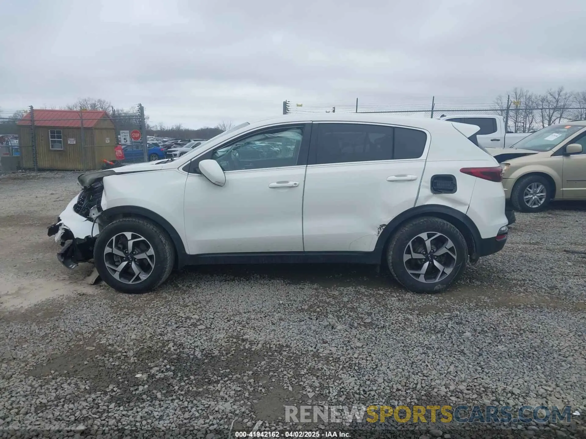 15 Photograph of a damaged car KNDPM3AC9L7693983 KIA SPORTAGE 2020