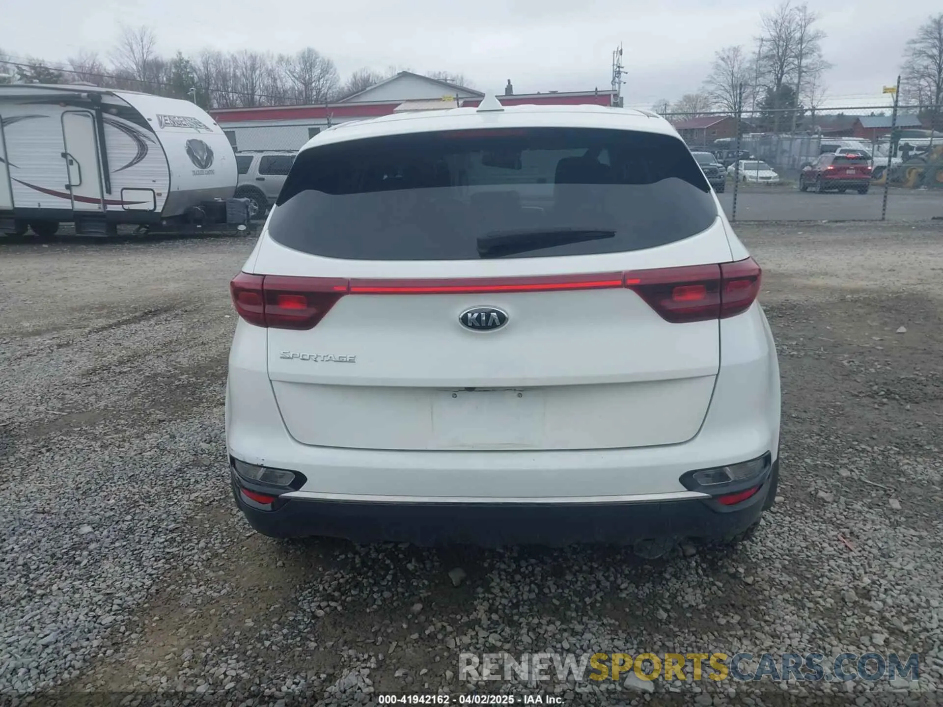 17 Photograph of a damaged car KNDPM3AC9L7693983 KIA SPORTAGE 2020