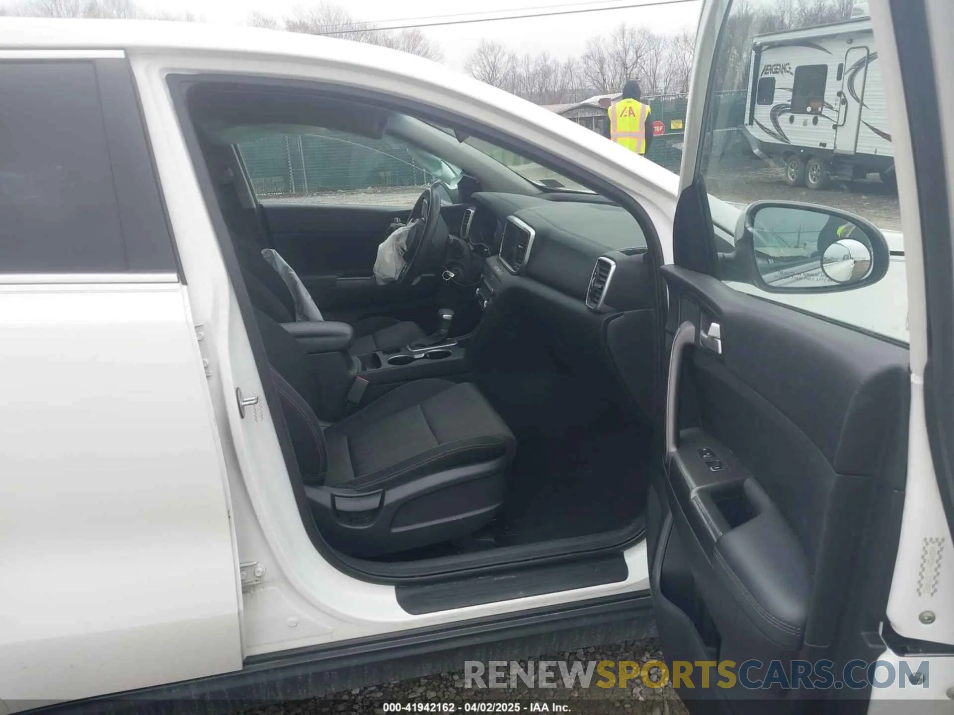 5 Photograph of a damaged car KNDPM3AC9L7693983 KIA SPORTAGE 2020