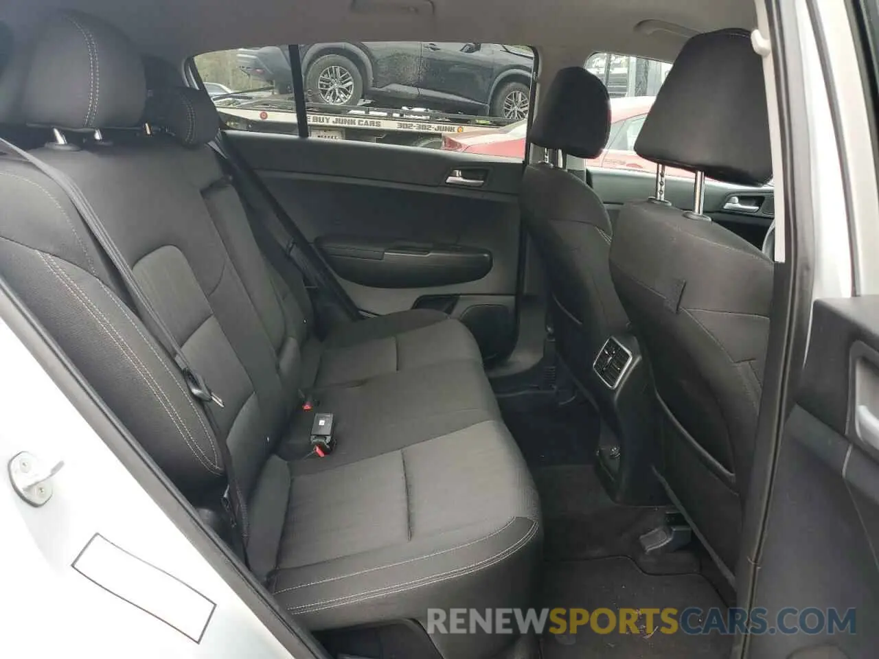 11 Photograph of a damaged car KNDPM3AC9L7779553 KIA SPORTAGE 2020