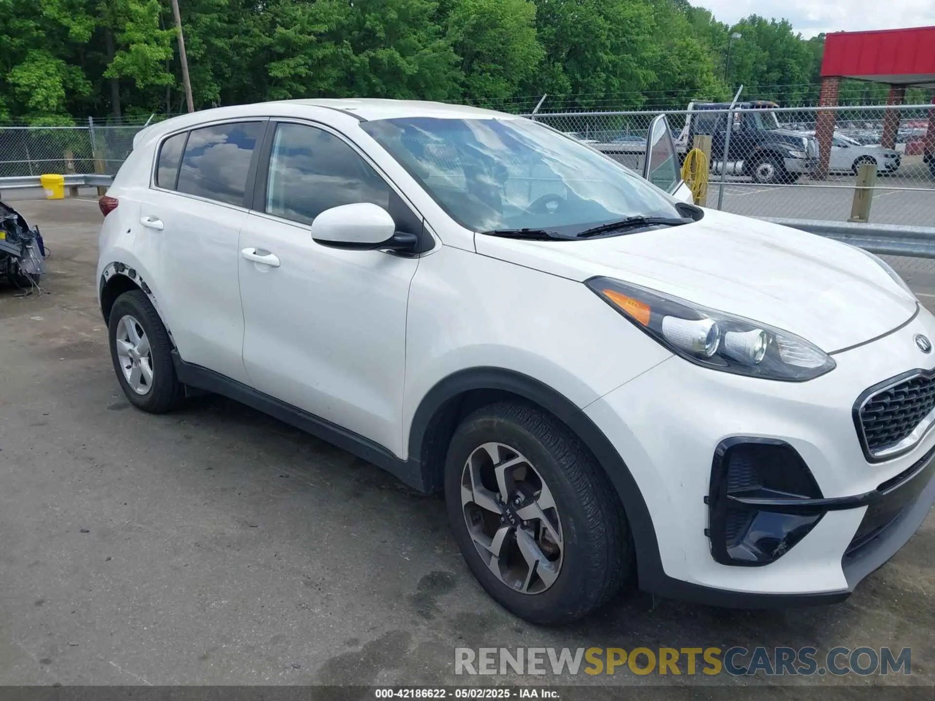 1 Photograph of a damaged car KNDPM3AC9L7779570 KIA SPORTAGE 2020