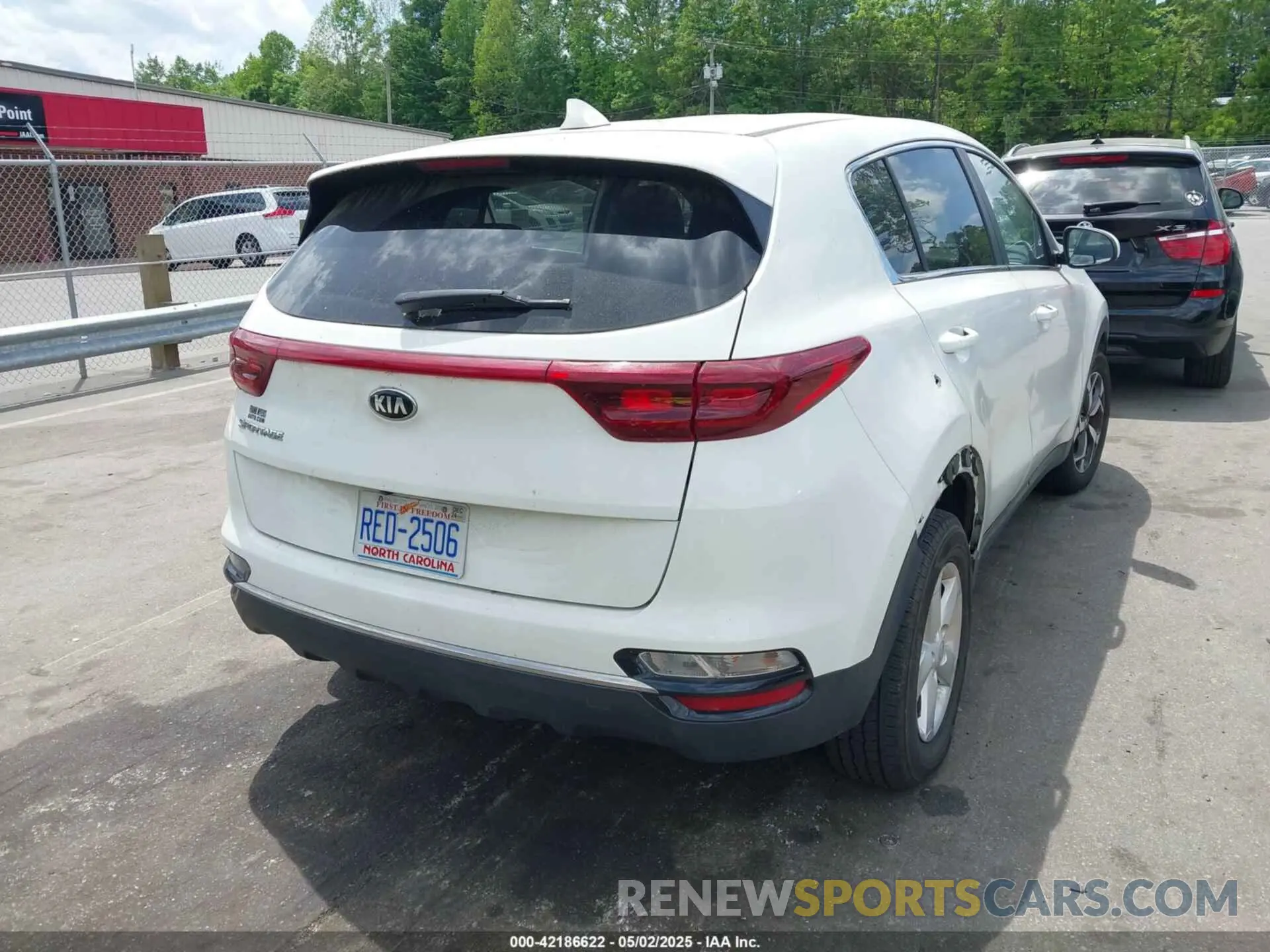 4 Photograph of a damaged car KNDPM3AC9L7779570 KIA SPORTAGE 2020