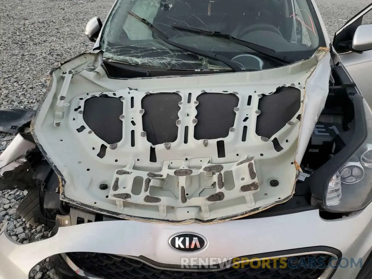 13 Photograph of a damaged car KNDPM3AC9L7782050 KIA SPORTAGE 2020