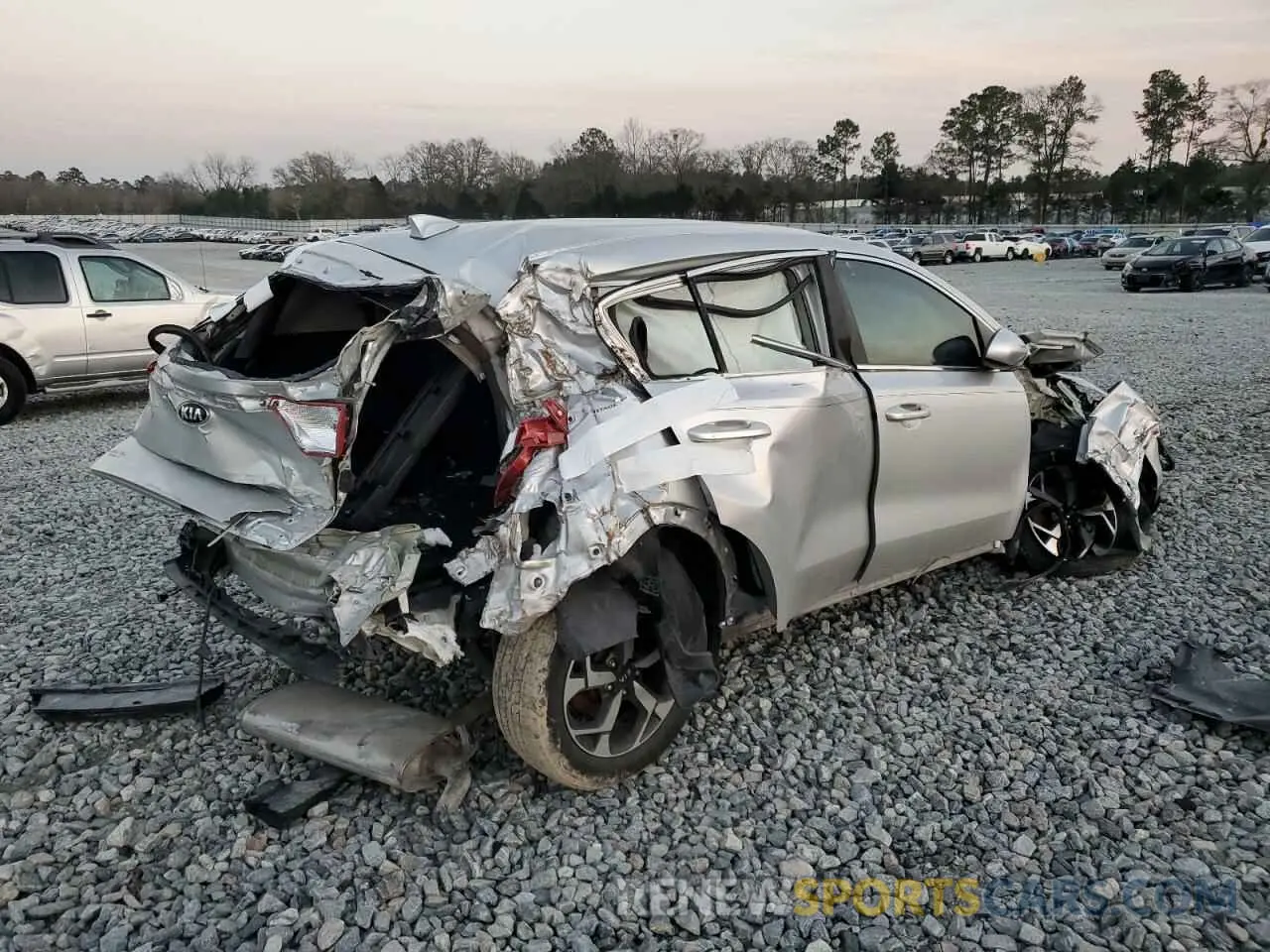 3 Photograph of a damaged car KNDPM3AC9L7782050 KIA SPORTAGE 2020