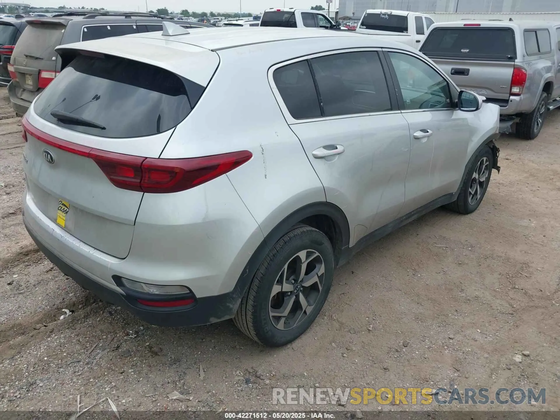 4 Photograph of a damaged car KNDPM3AC9L7810199 KIA SPORTAGE 2020