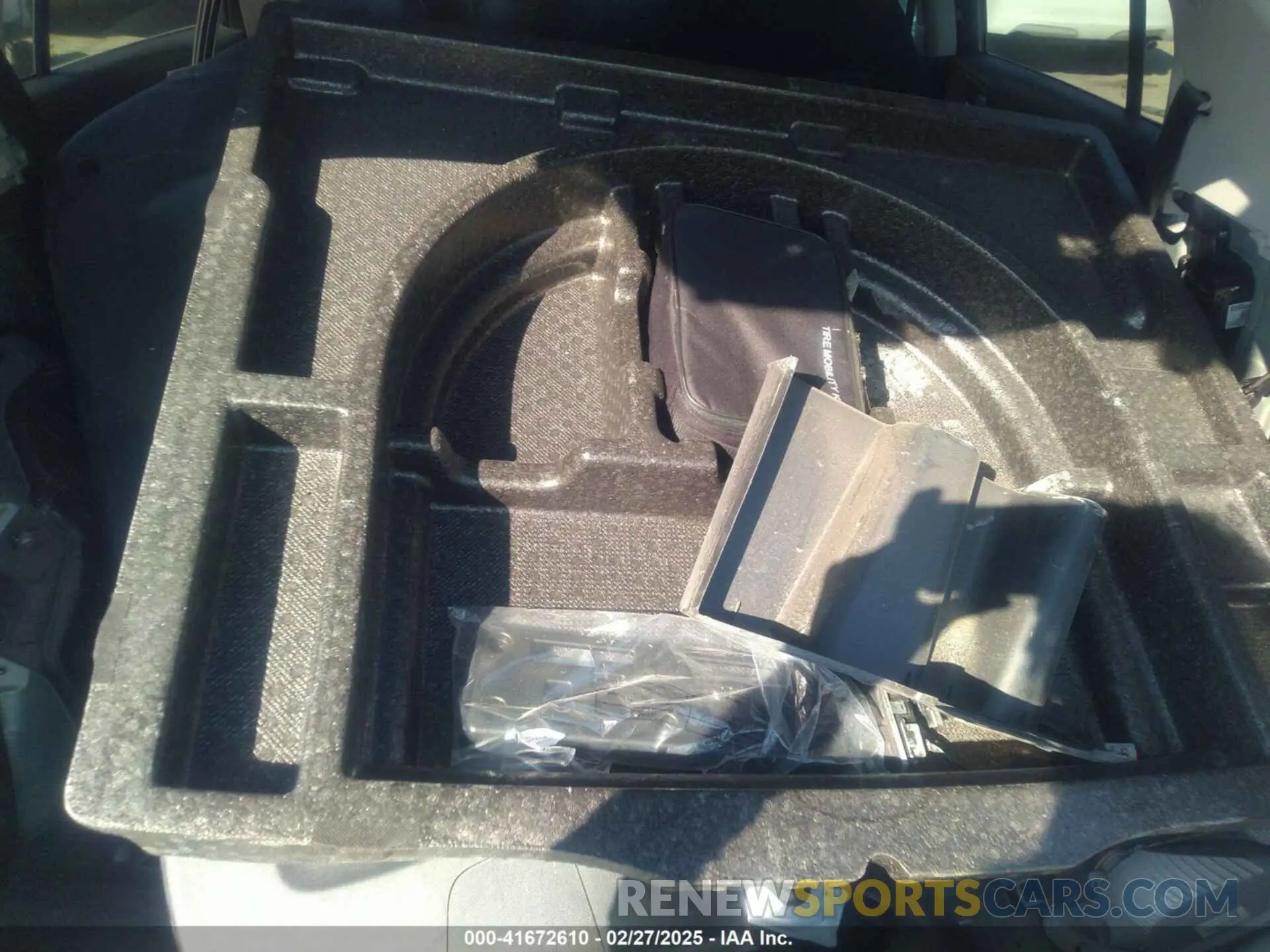 12 Photograph of a damaged car KNDPM3AC9L7830341 KIA SPORTAGE 2020