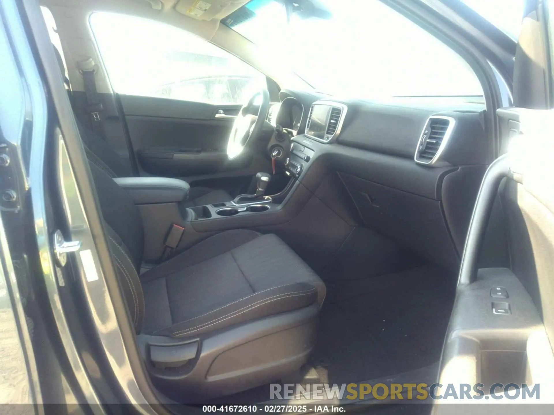 5 Photograph of a damaged car KNDPM3AC9L7830341 KIA SPORTAGE 2020