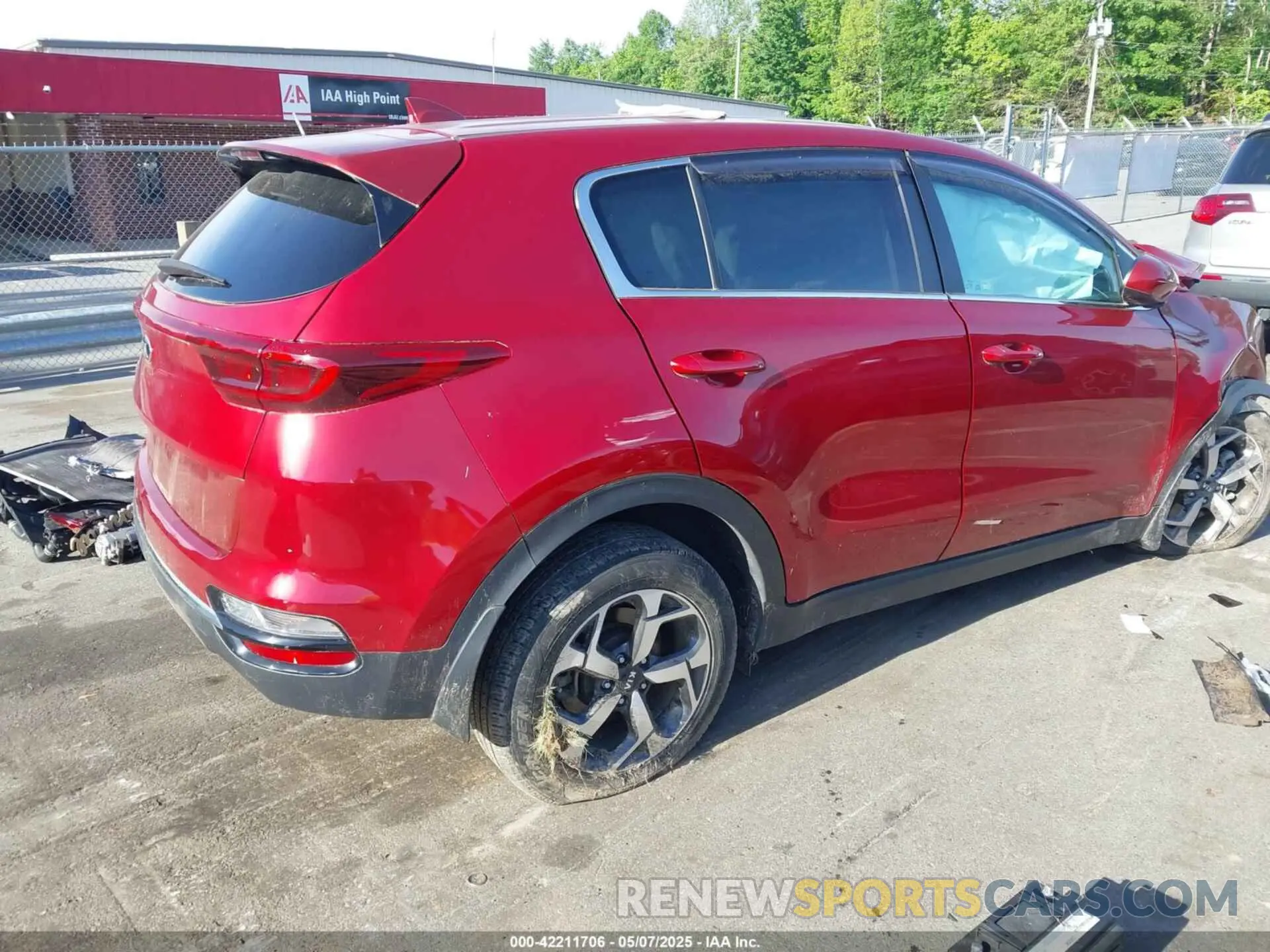 4 Photograph of a damaged car KNDPM3AC9L7835944 KIA SPORTAGE 2020