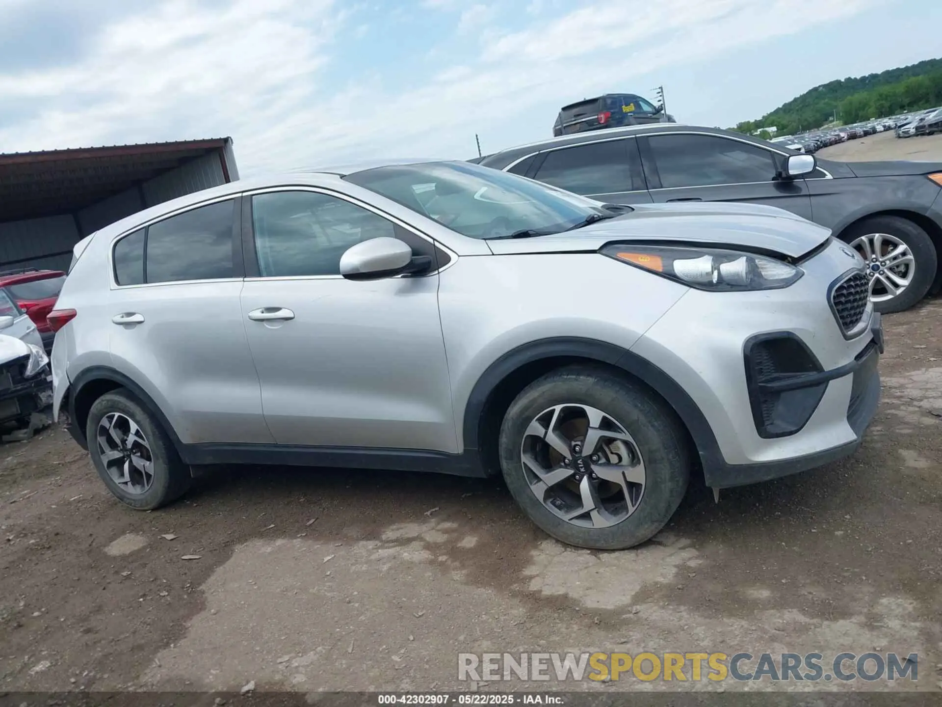 12 Photograph of a damaged car KNDPM3ACXL7640709 KIA SPORTAGE 2020