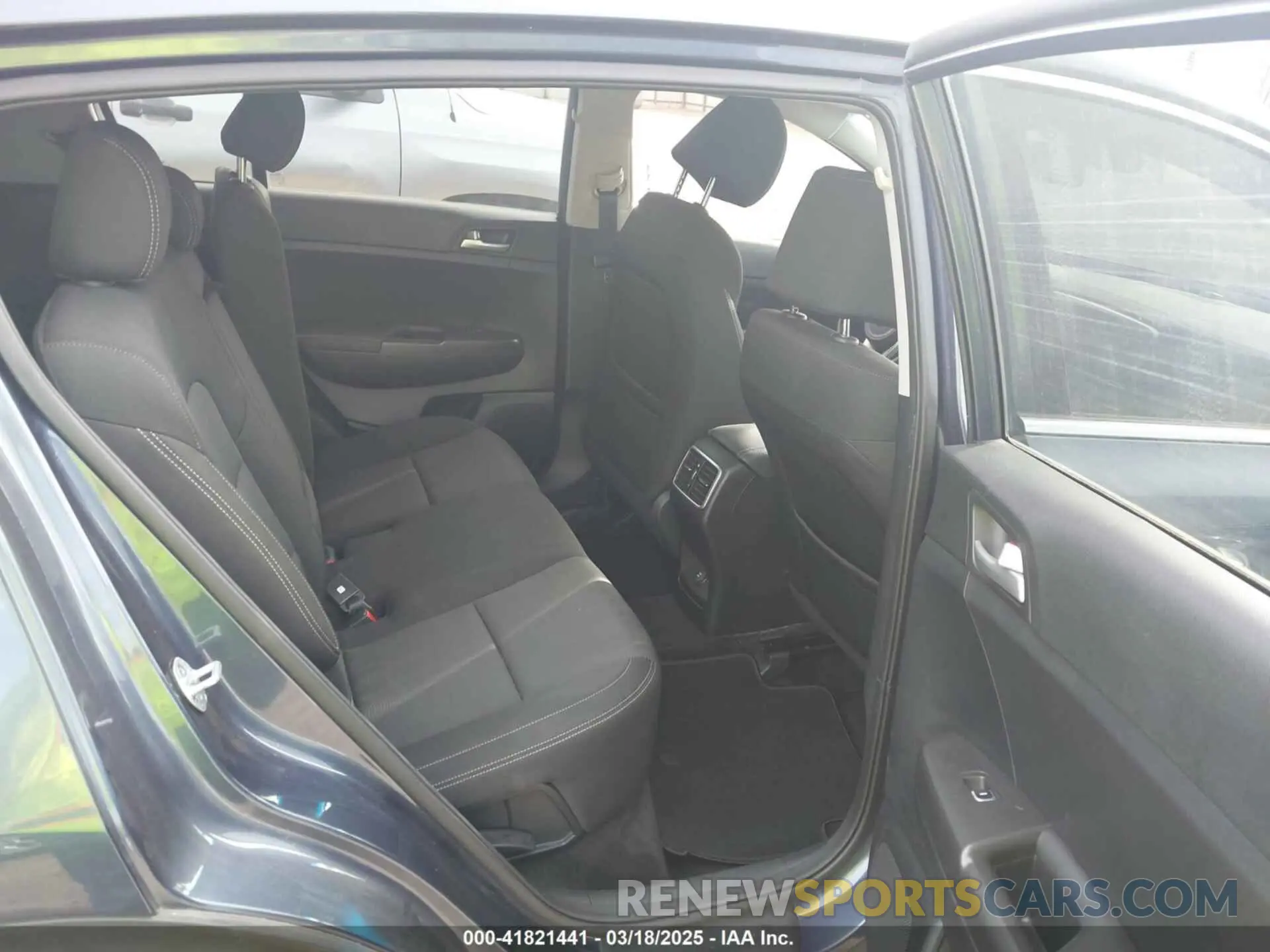8 Photograph of a damaged car KNDPM3ACXL7718082 KIA SPORTAGE 2020