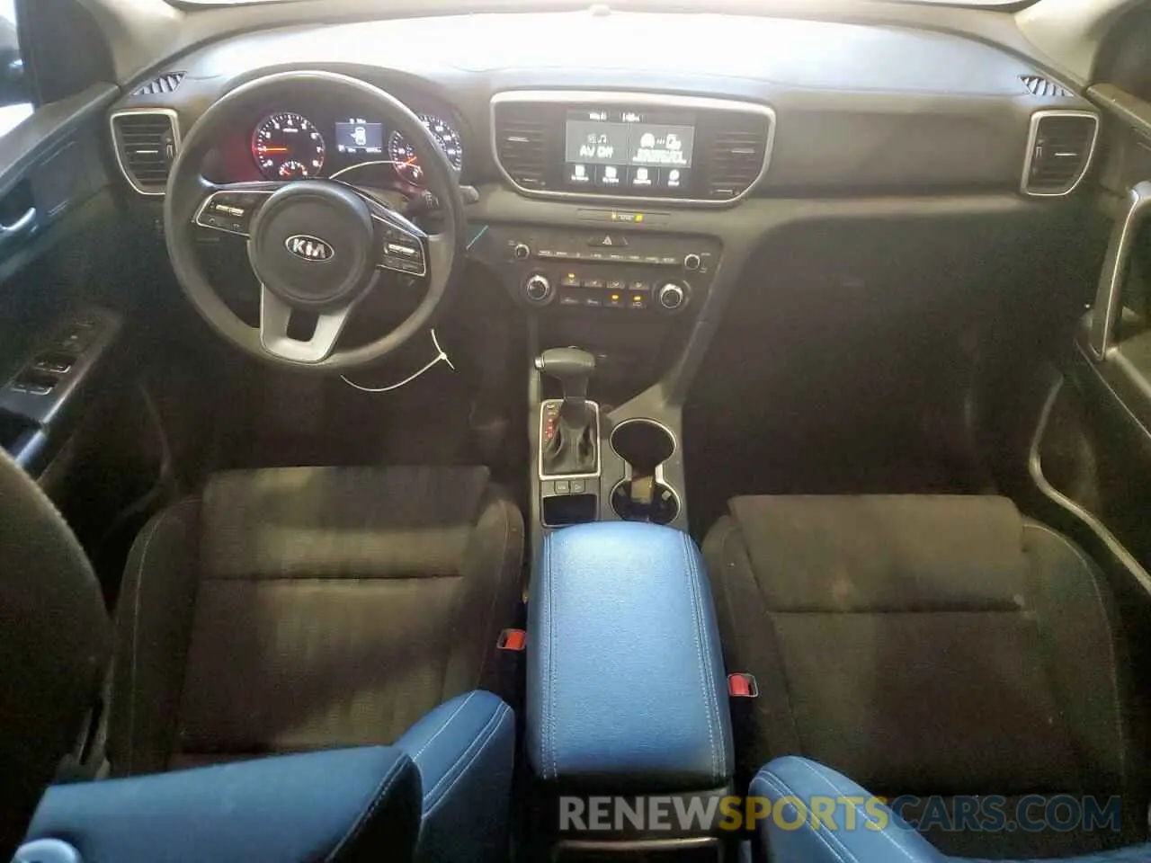 8 Photograph of a damaged car KNDPM3ACXL7775608 KIA SPORTAGE 2020