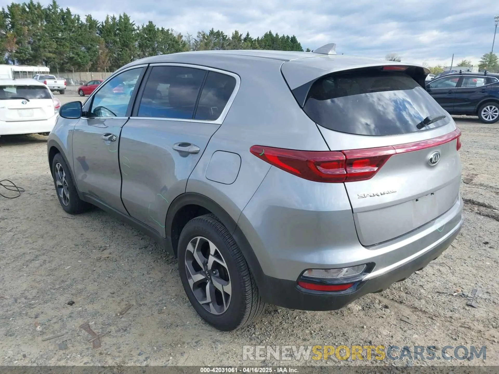 3 Photograph of a damaged car KNDPM3ACXL7823382 KIA SPORTAGE 2020