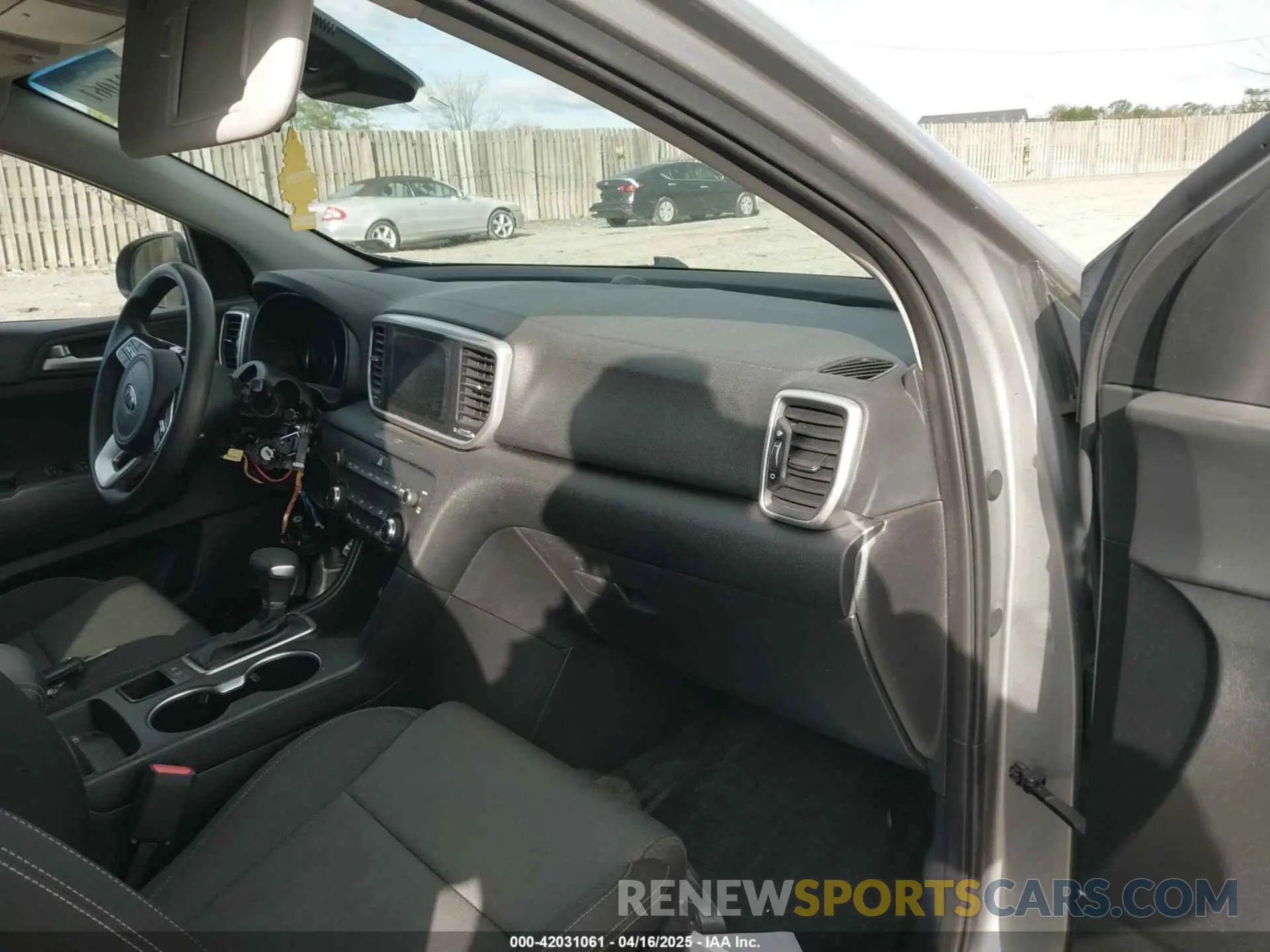 5 Photograph of a damaged car KNDPM3ACXL7823382 KIA SPORTAGE 2020