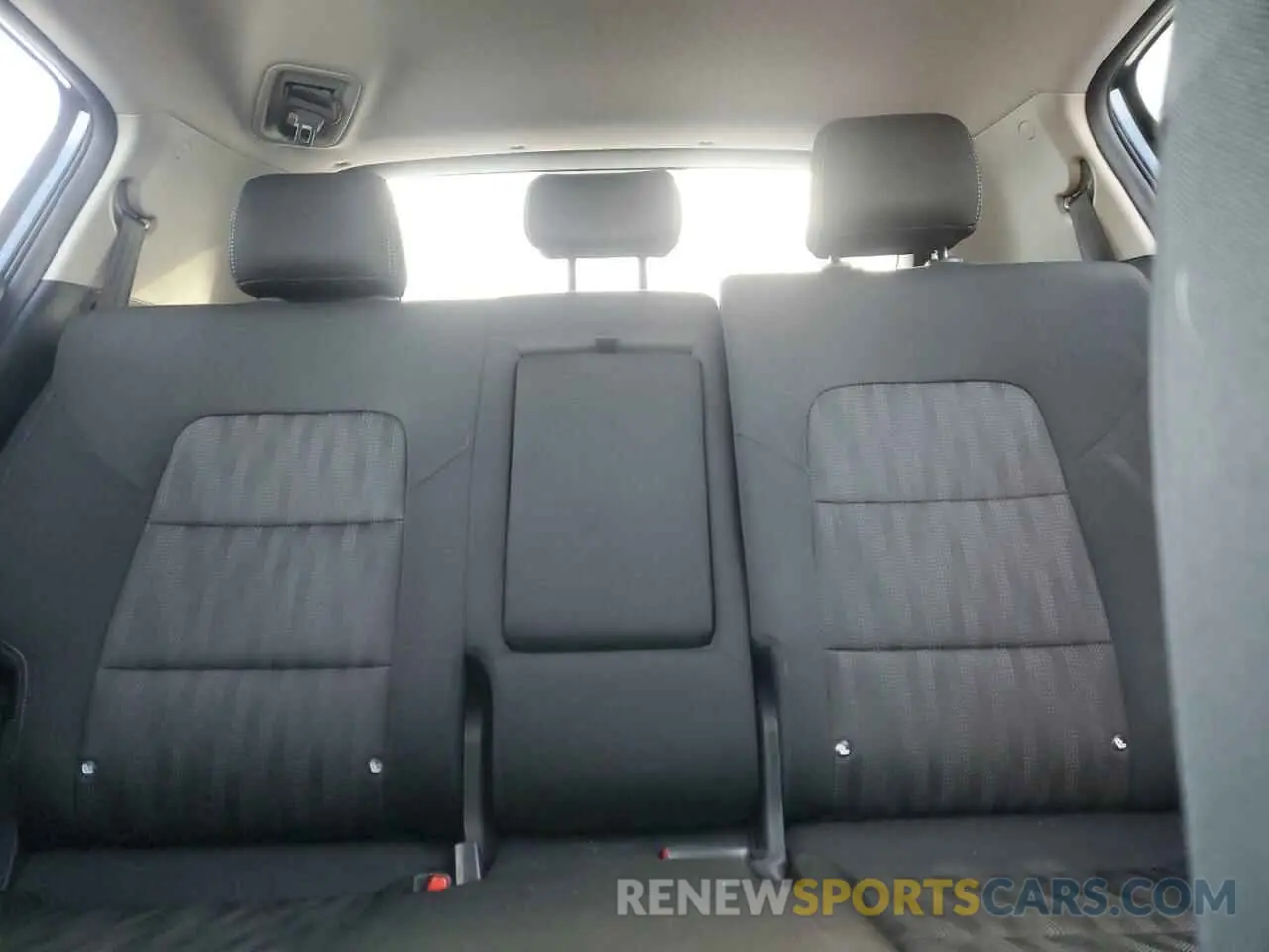10 Photograph of a damaged car KNDPMCAC0L7650231 KIA SPORTAGE 2020
