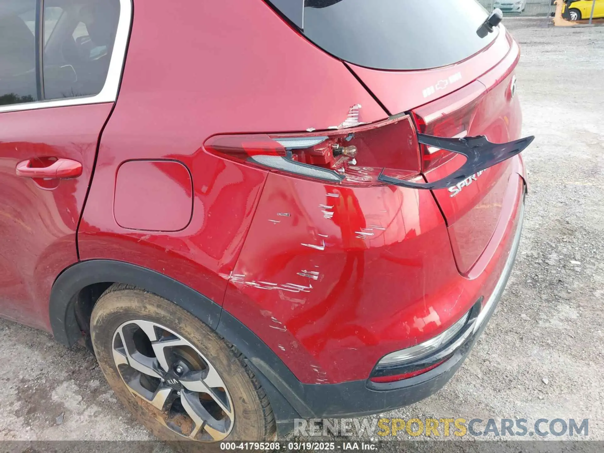 21 Photograph of a damaged car KNDPMCAC0L7697209 KIA SPORTAGE 2020