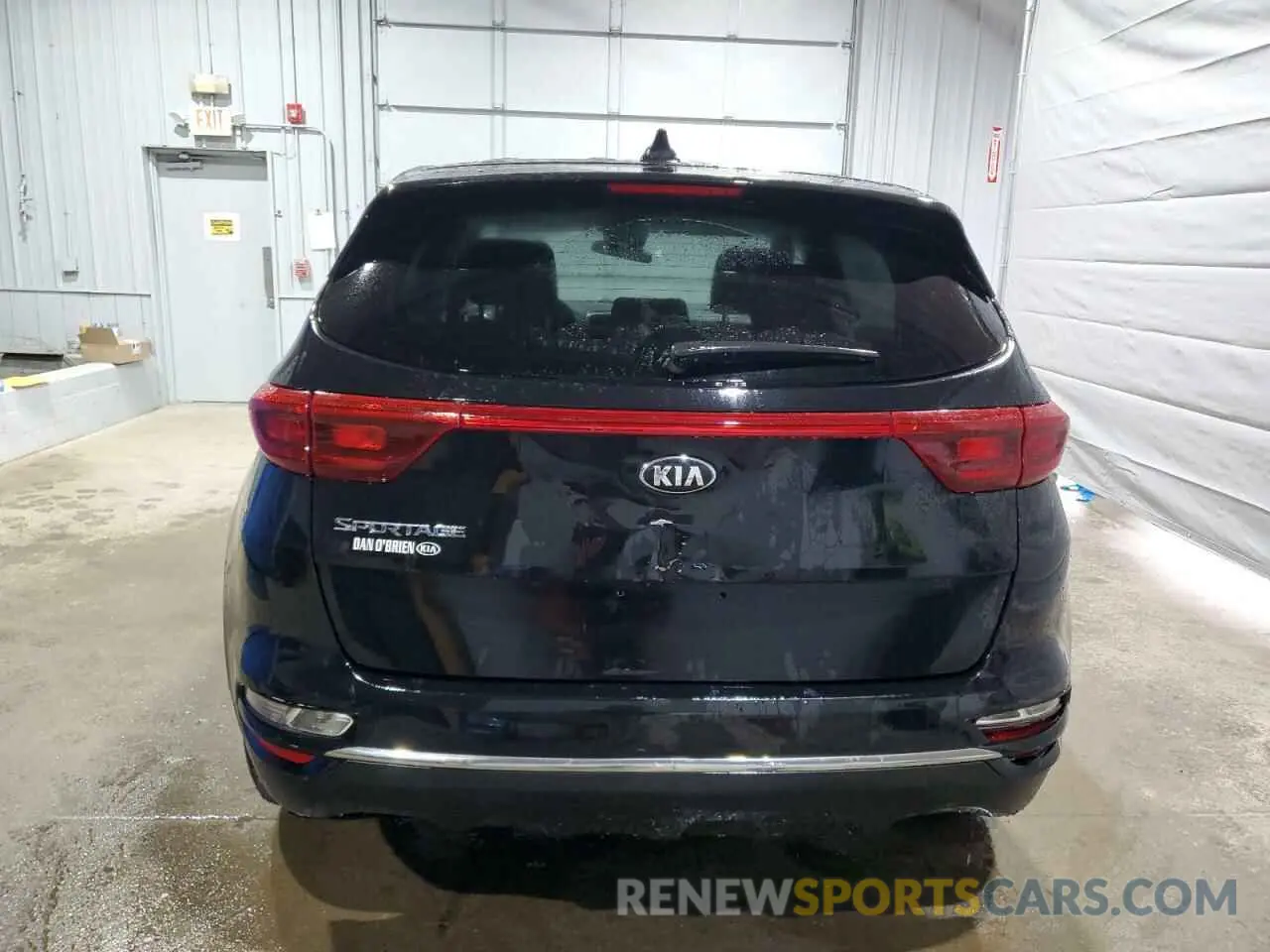 6 Photograph of a damaged car KNDPMCAC0L7700559 KIA SPORTAGE 2020