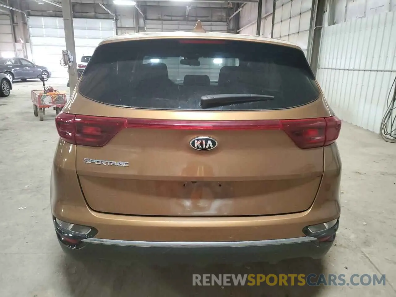 6 Photograph of a damaged car KNDPMCAC0L7737658 KIA SPORTAGE 2020