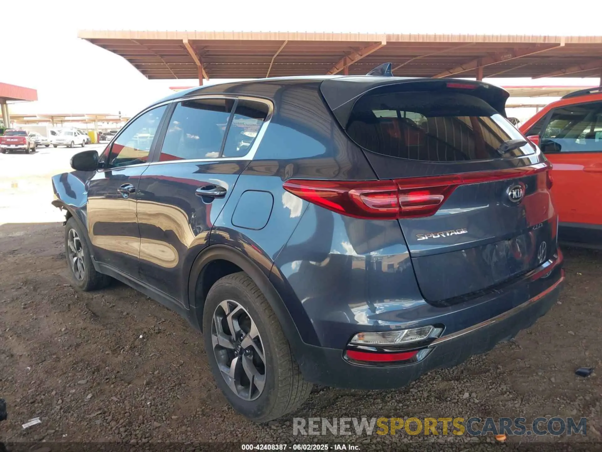 3 Photograph of a damaged car KNDPMCAC0L7745162 KIA SPORTAGE 2020