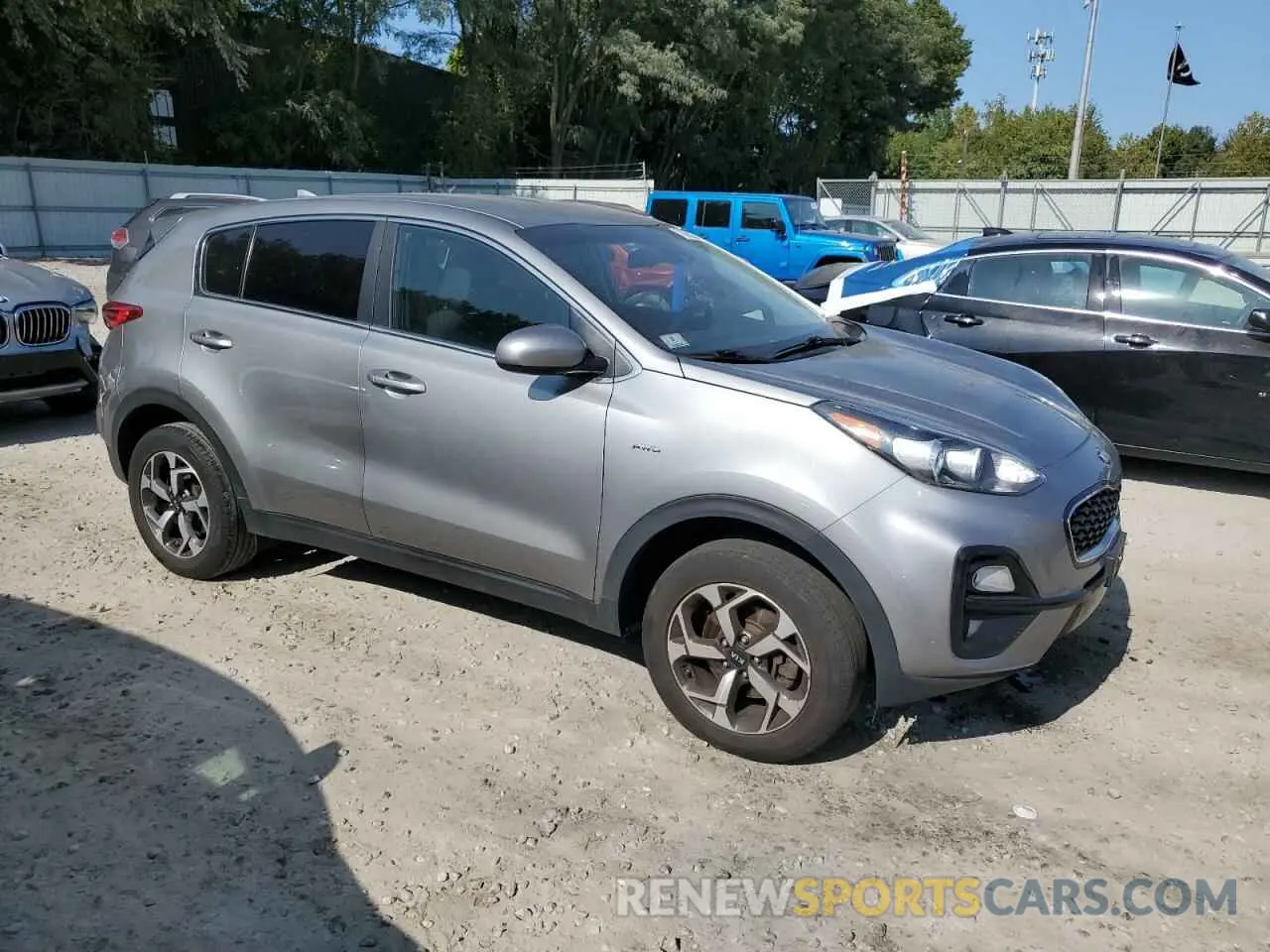 4 Photograph of a damaged car KNDPMCAC0L7816960 KIA SPORTAGE 2020