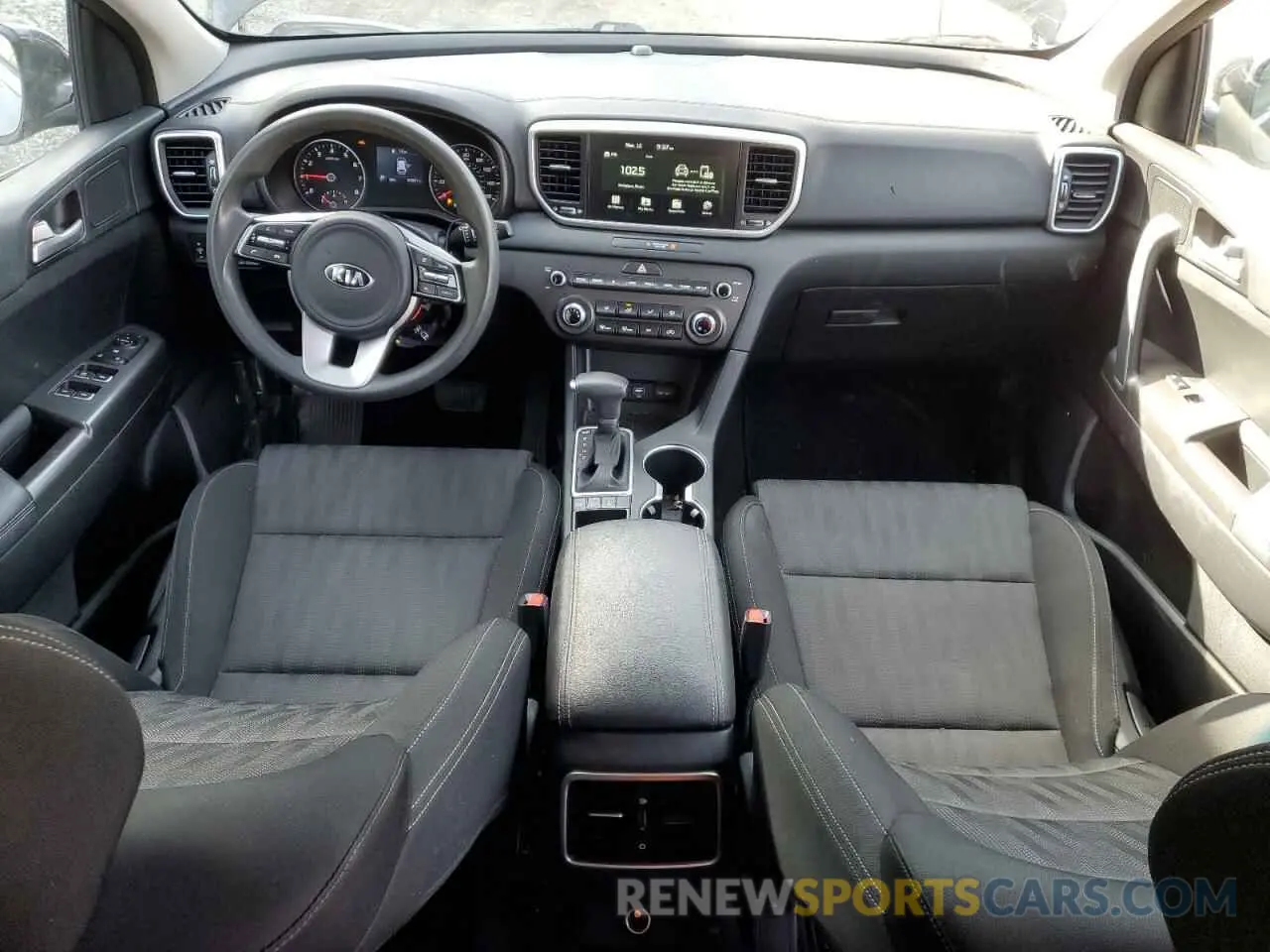 8 Photograph of a damaged car KNDPMCAC0L7824461 KIA SPORTAGE 2020