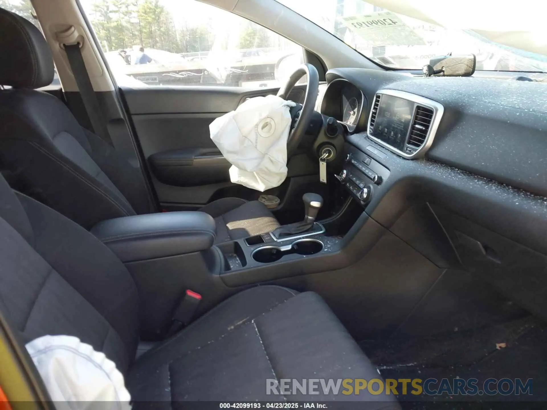 5 Photograph of a damaged car KNDPMCAC1L7662467 KIA SPORTAGE 2020