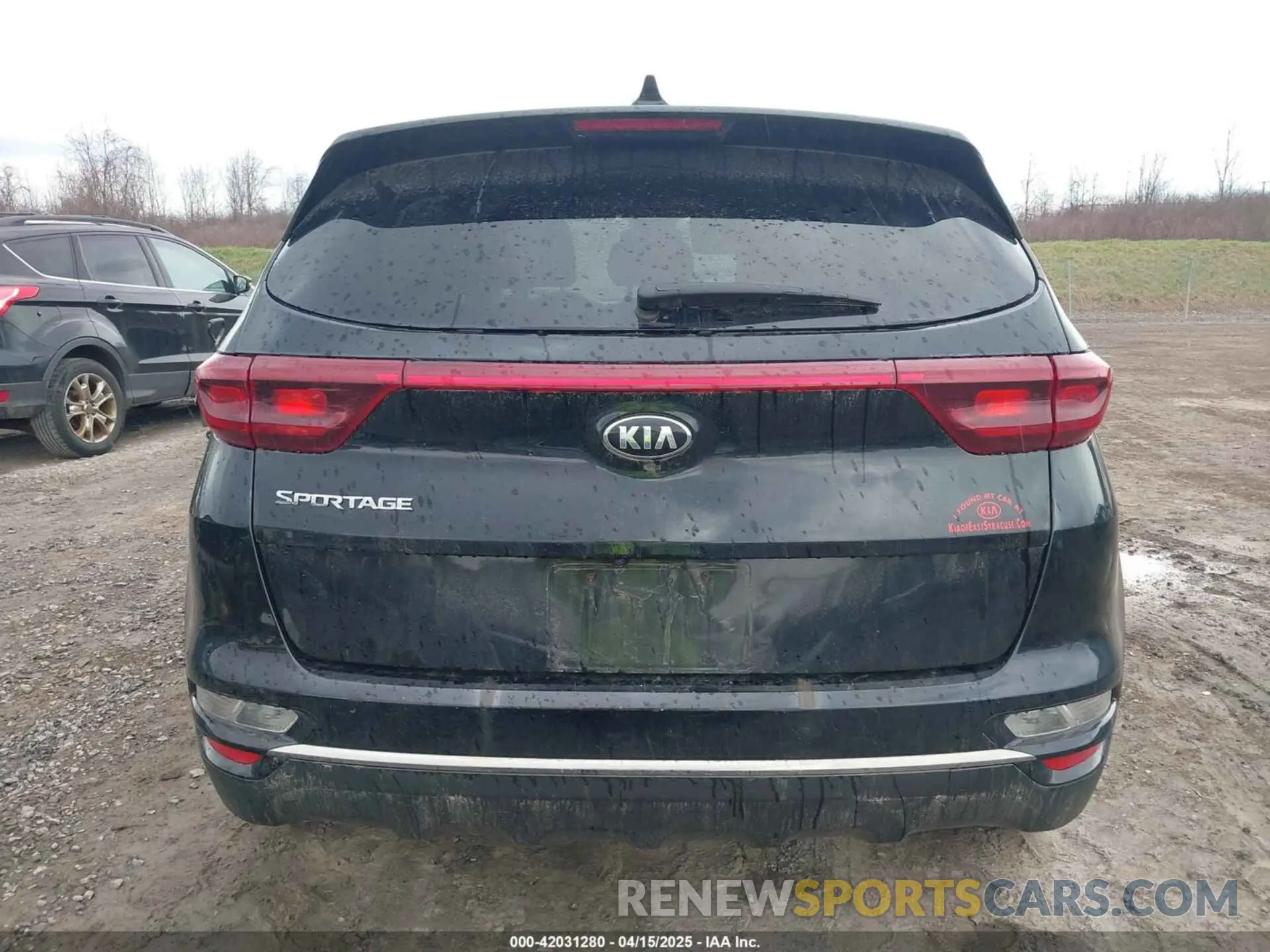 17 Photograph of a damaged car KNDPMCAC1L7662825 KIA SPORTAGE 2020