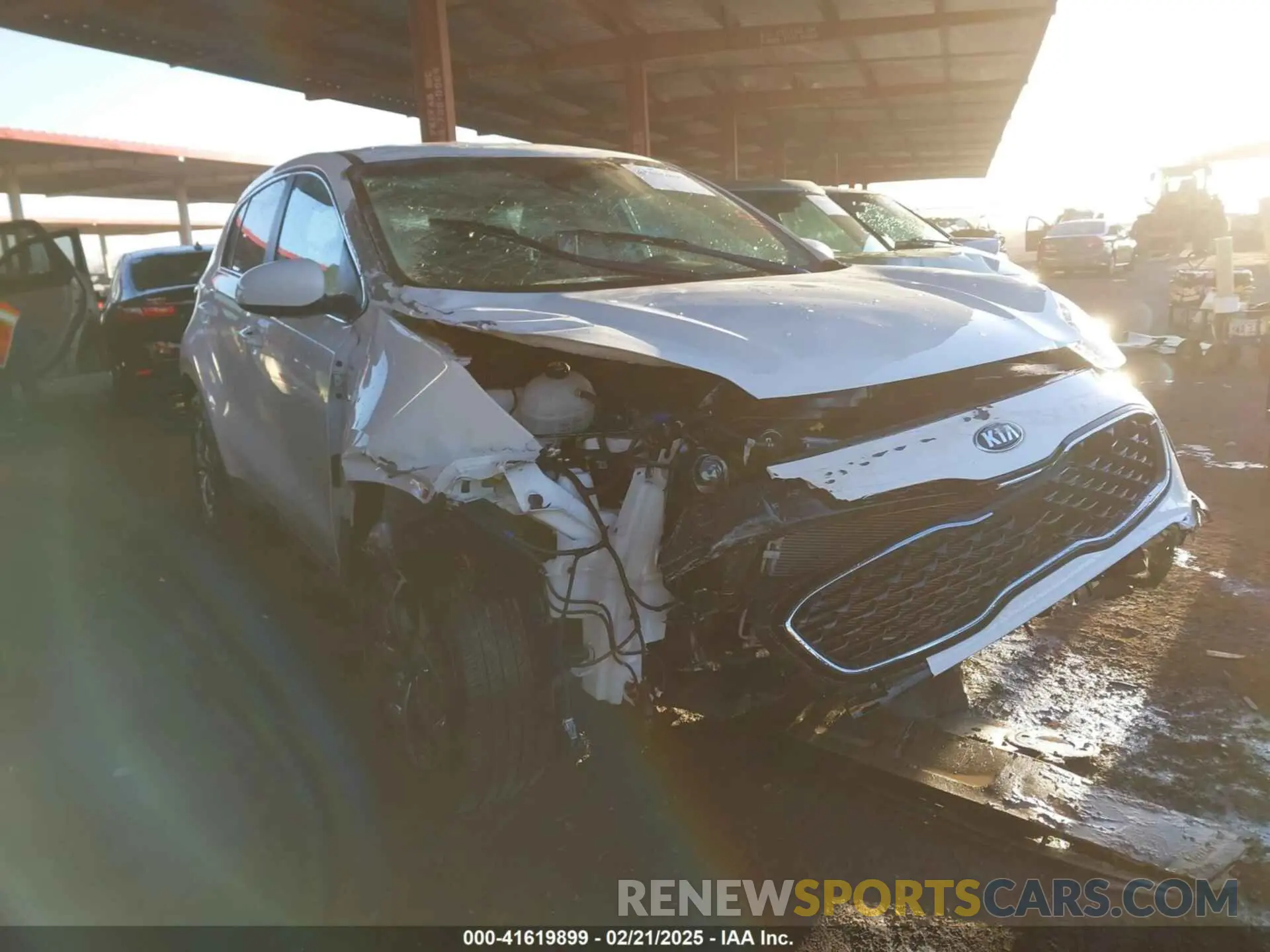 1 Photograph of a damaged car KNDPMCAC1L7689099 KIA SPORTAGE 2020