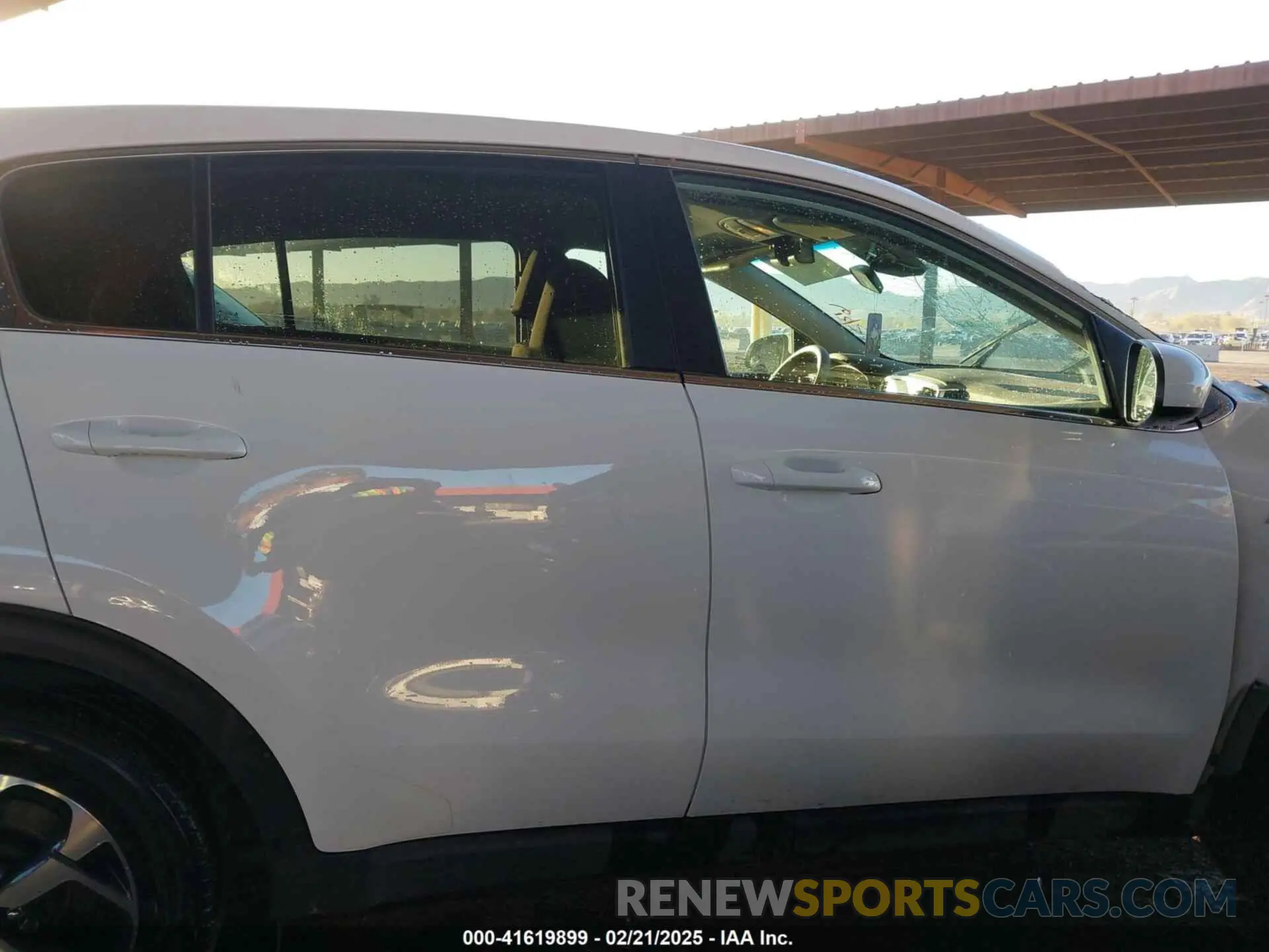 12 Photograph of a damaged car KNDPMCAC1L7689099 KIA SPORTAGE 2020