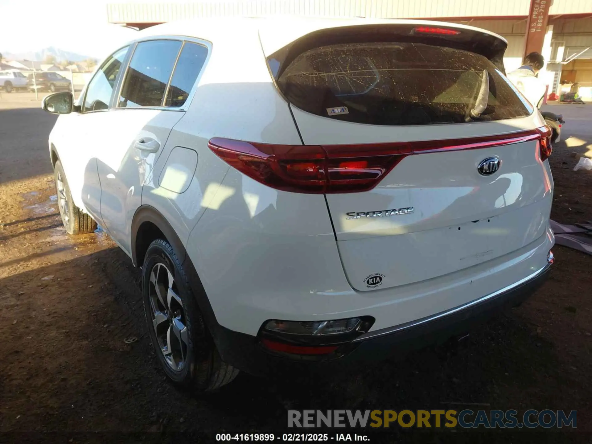 3 Photograph of a damaged car KNDPMCAC1L7689099 KIA SPORTAGE 2020