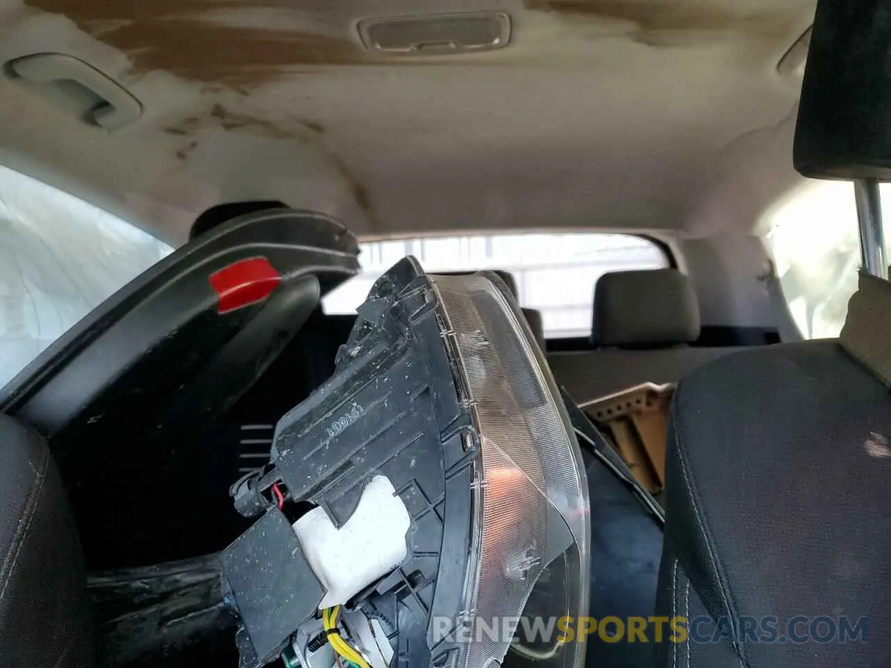 10 Photograph of a damaged car KNDPMCAC1L7763041 KIA SPORTAGE 2020