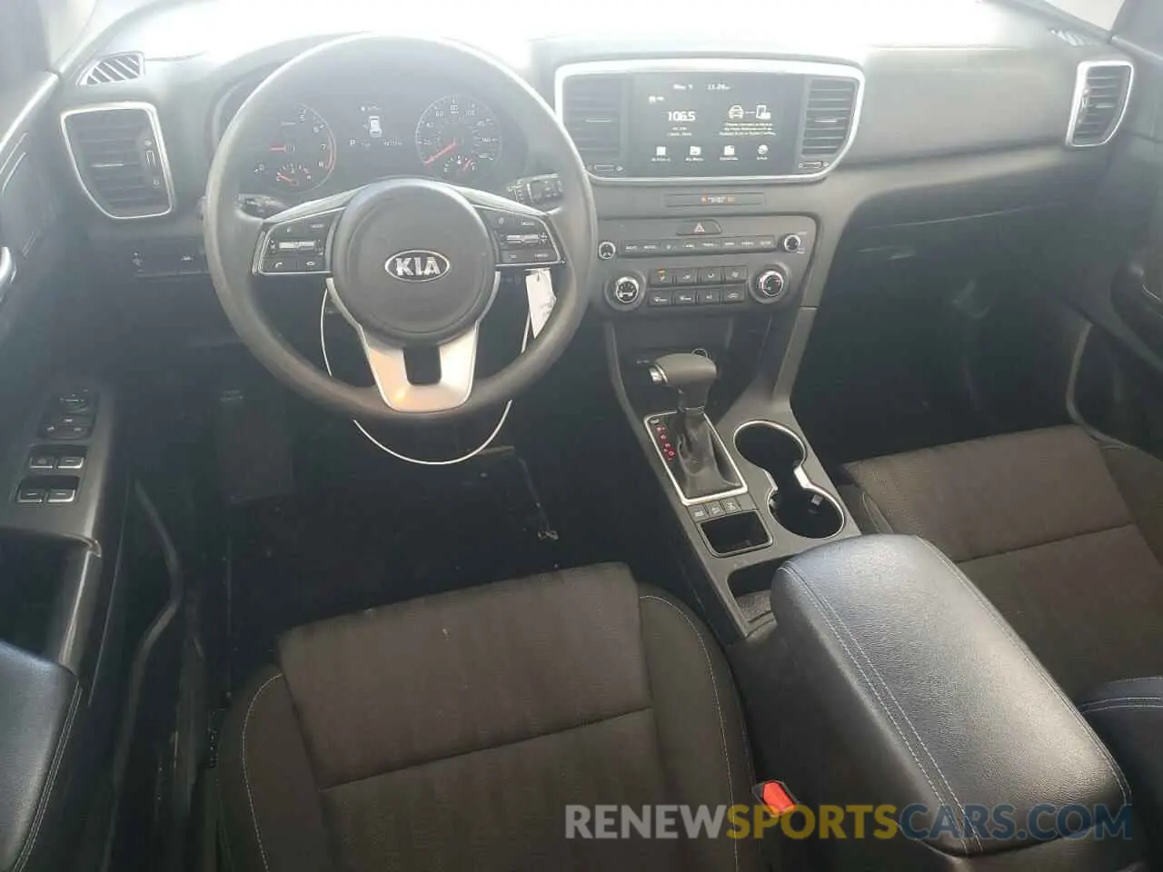 8 Photograph of a damaged car KNDPMCAC1L7803277 KIA SPORTAGE 2020