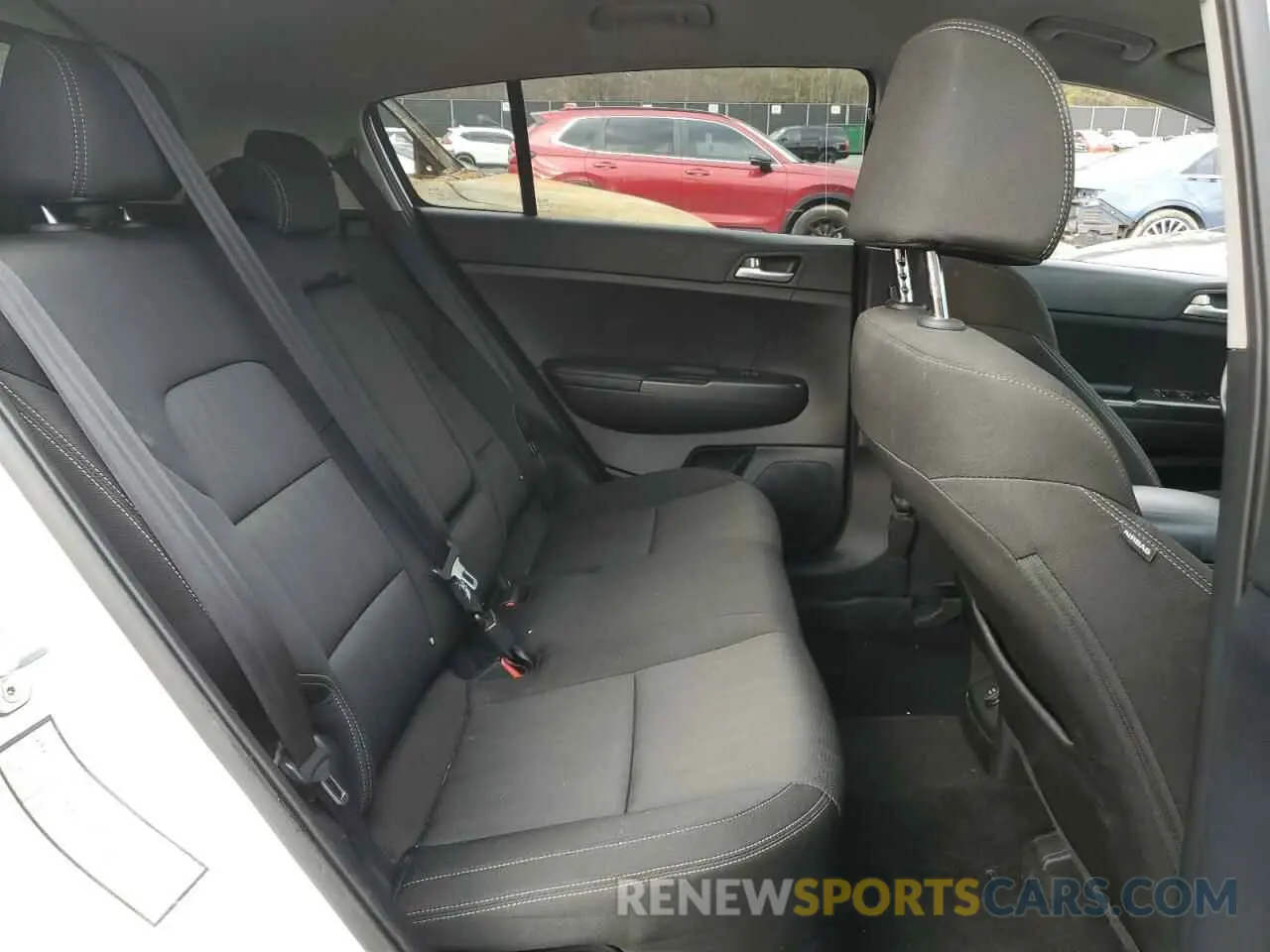 11 Photograph of a damaged car KNDPMCAC1L7811850 KIA SPORTAGE 2020