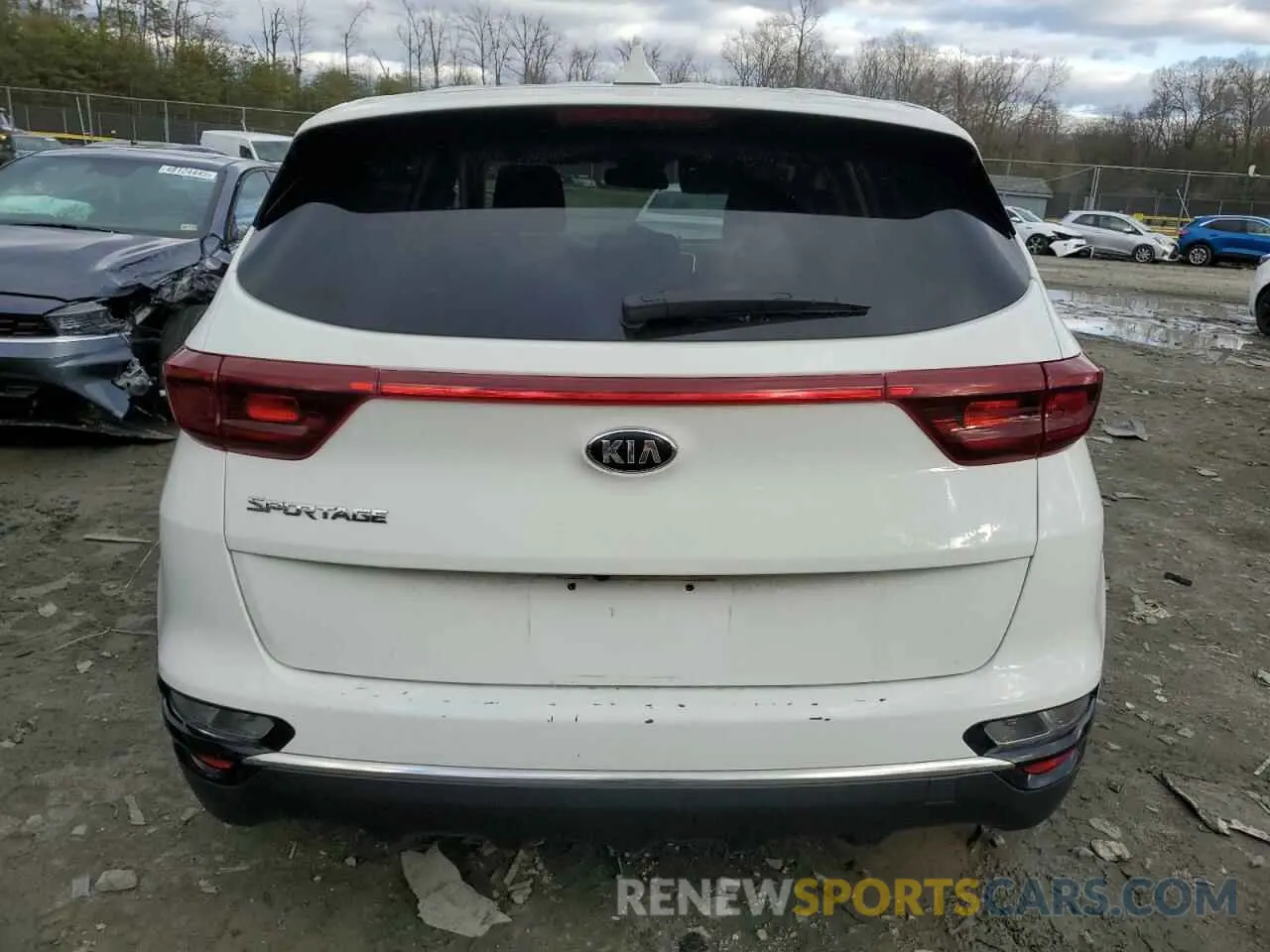 6 Photograph of a damaged car KNDPMCAC1L7811850 KIA SPORTAGE 2020