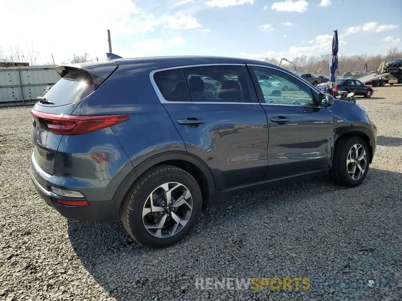 3 Photograph of a damaged car KNDPMCAC2L7630420 KIA SPORTAGE 2020