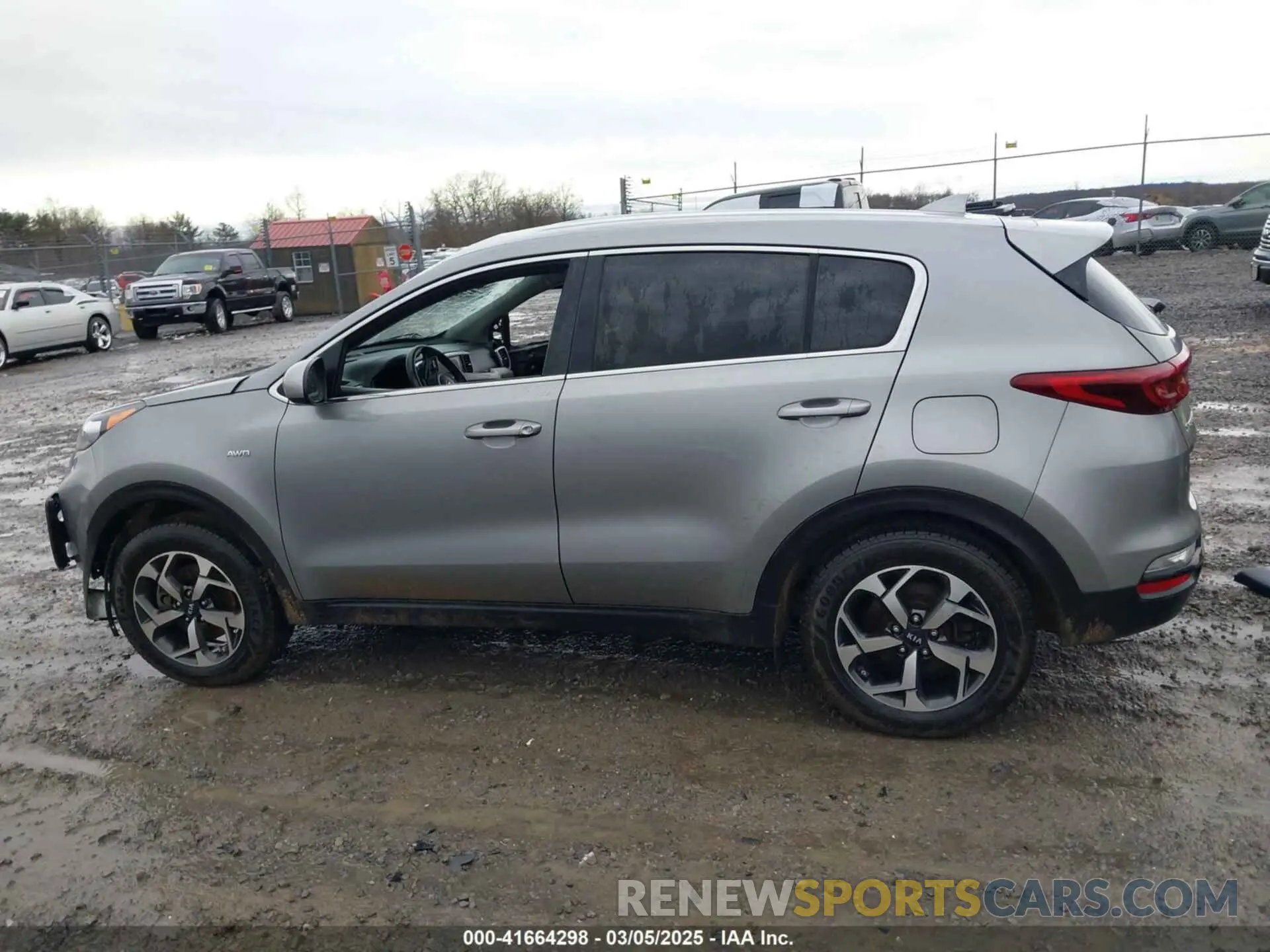 15 Photograph of a damaged car KNDPMCAC2L7630529 KIA SPORTAGE 2020