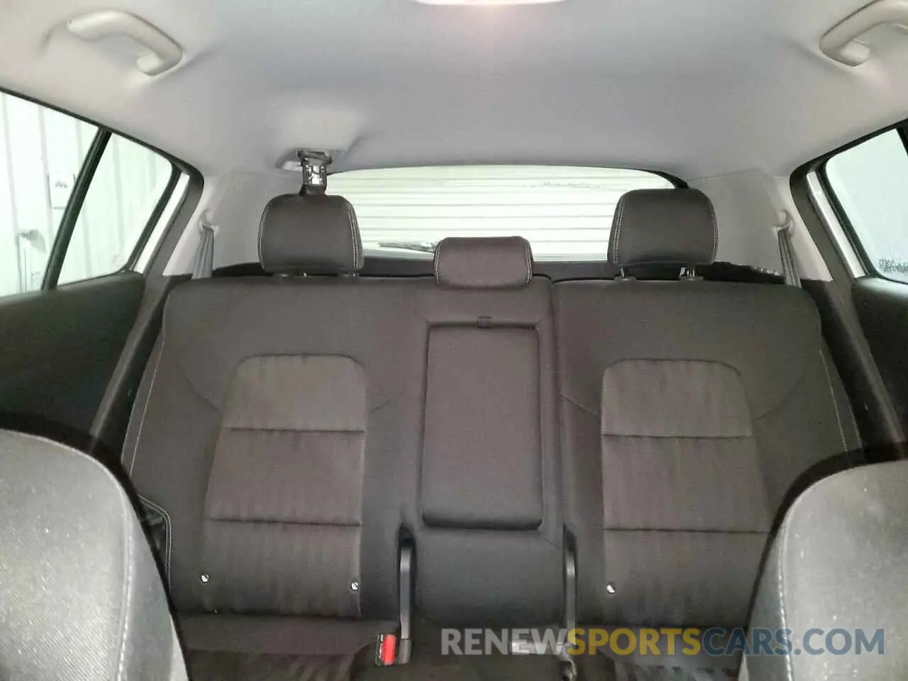 10 Photograph of a damaged car KNDPMCAC2L7641319 KIA SPORTAGE 2020