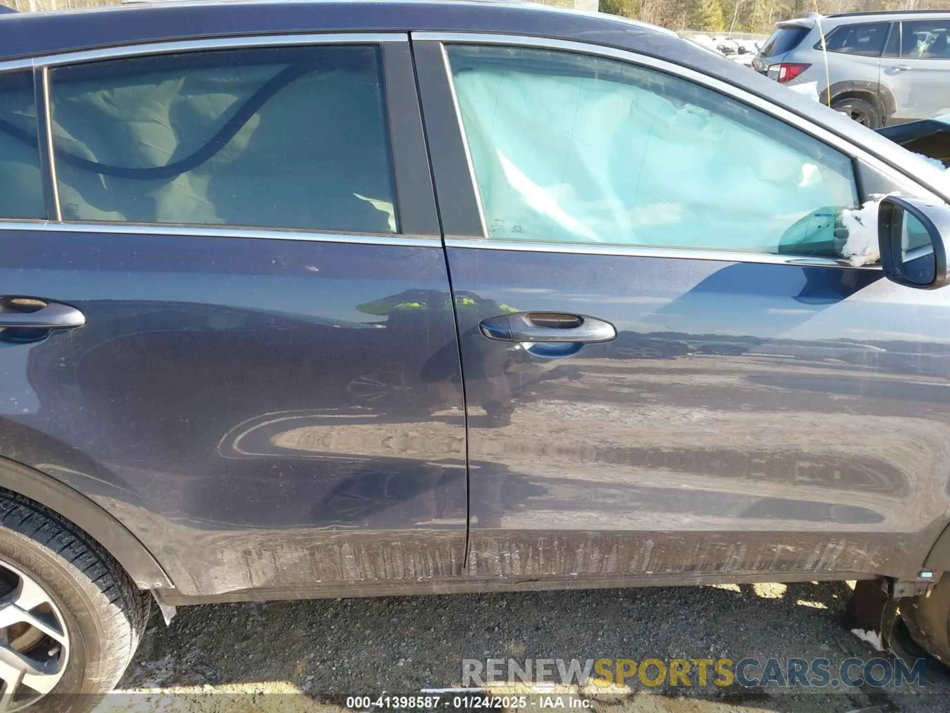13 Photograph of a damaged car KNDPMCAC2L7643815 KIA SPORTAGE 2020