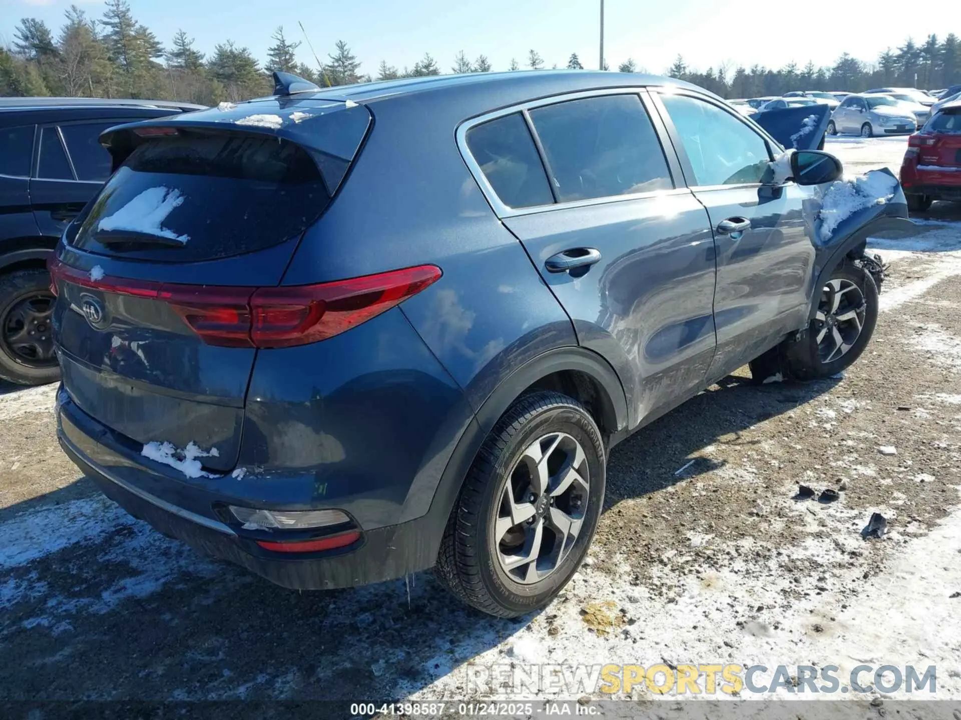 4 Photograph of a damaged car KNDPMCAC2L7643815 KIA SPORTAGE 2020