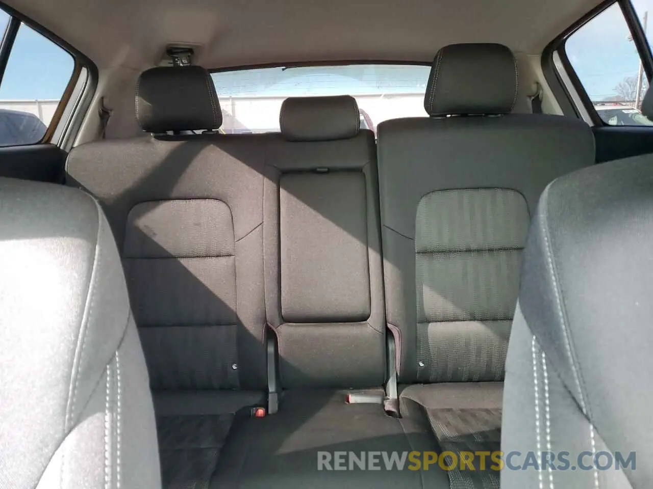 10 Photograph of a damaged car KNDPMCAC2L7643944 KIA SPORTAGE 2020