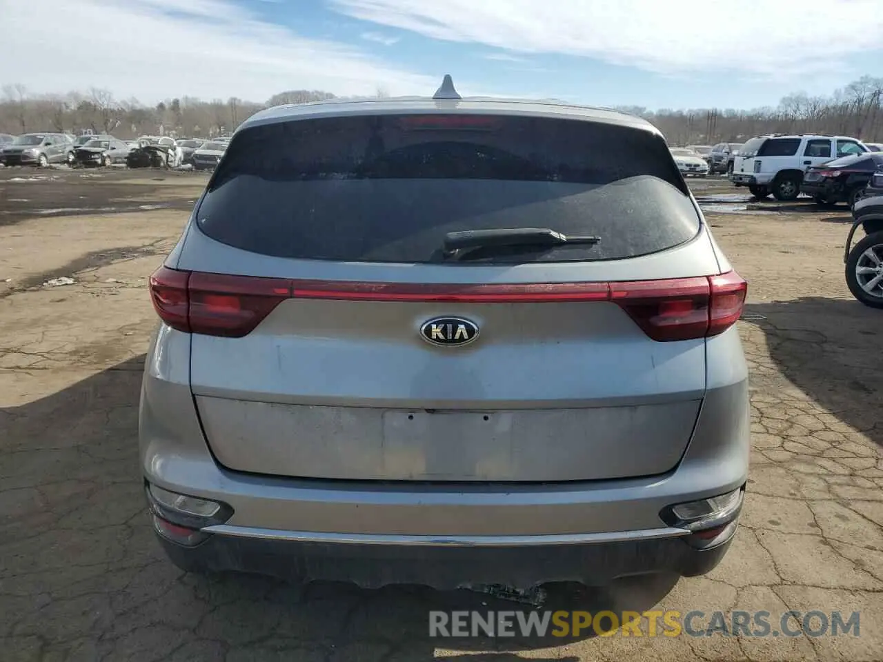 6 Photograph of a damaged car KNDPMCAC2L7643944 KIA SPORTAGE 2020