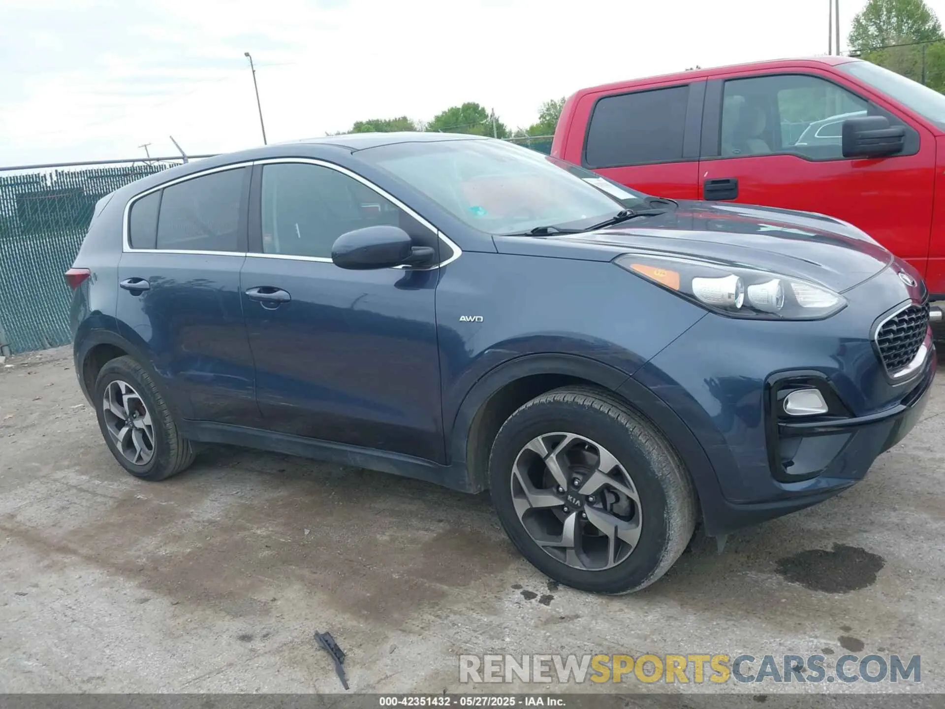 13 Photograph of a damaged car KNDPMCAC2L7699611 KIA SPORTAGE 2020