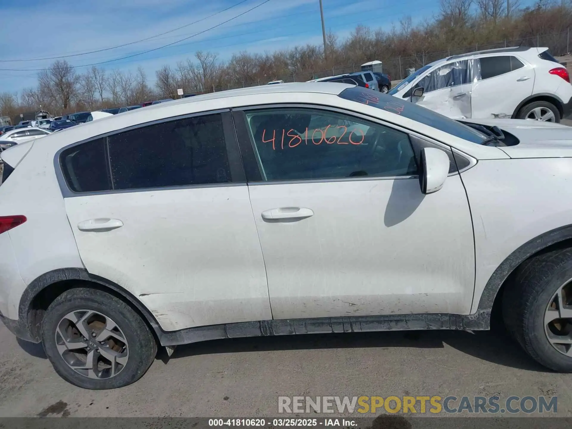 12 Photograph of a damaged car KNDPMCAC2L7776669 KIA SPORTAGE 2020