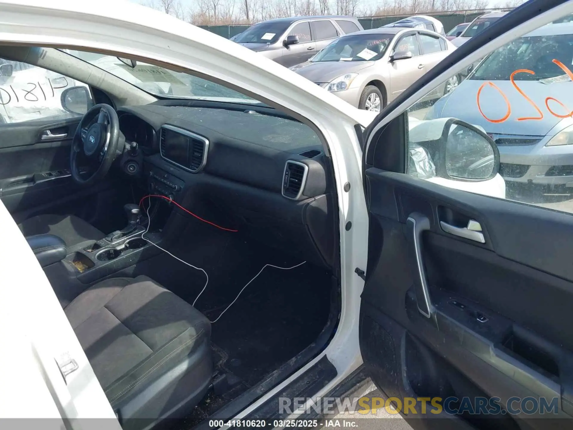 5 Photograph of a damaged car KNDPMCAC2L7776669 KIA SPORTAGE 2020