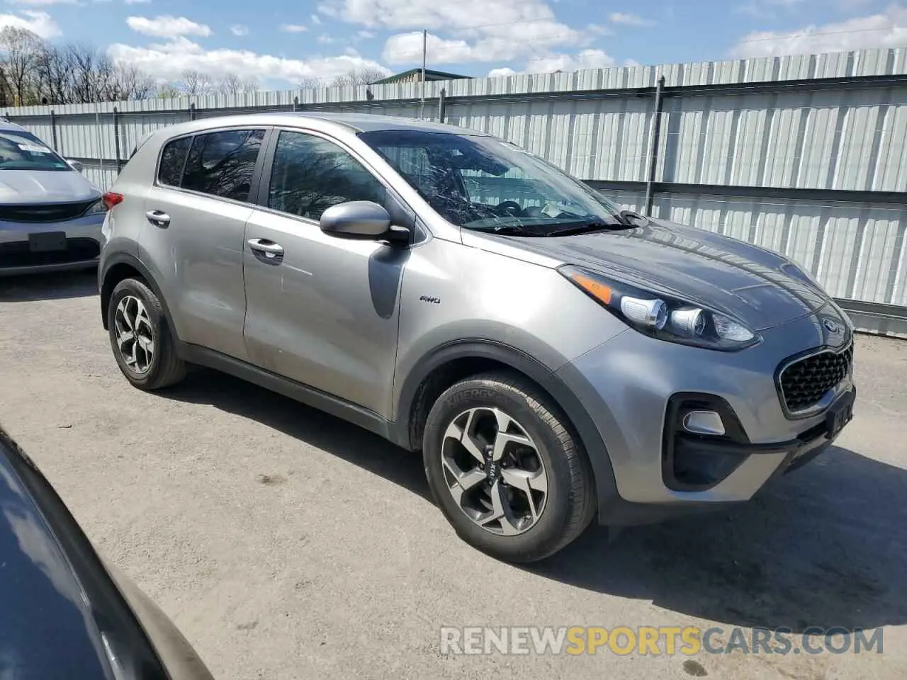 4 Photograph of a damaged car KNDPMCAC2L7781578 KIA SPORTAGE 2020