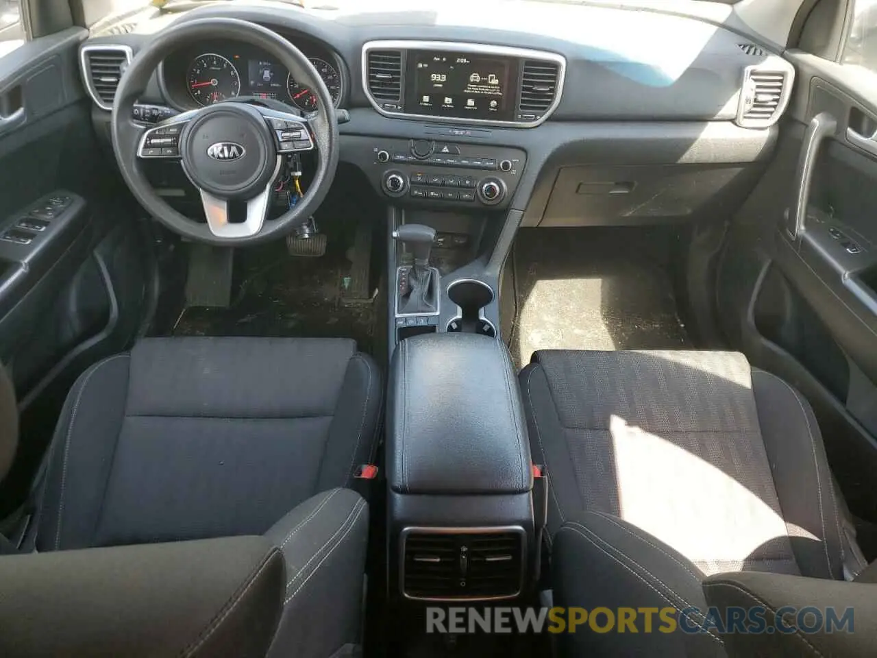 8 Photograph of a damaged car KNDPMCAC2L7781578 KIA SPORTAGE 2020