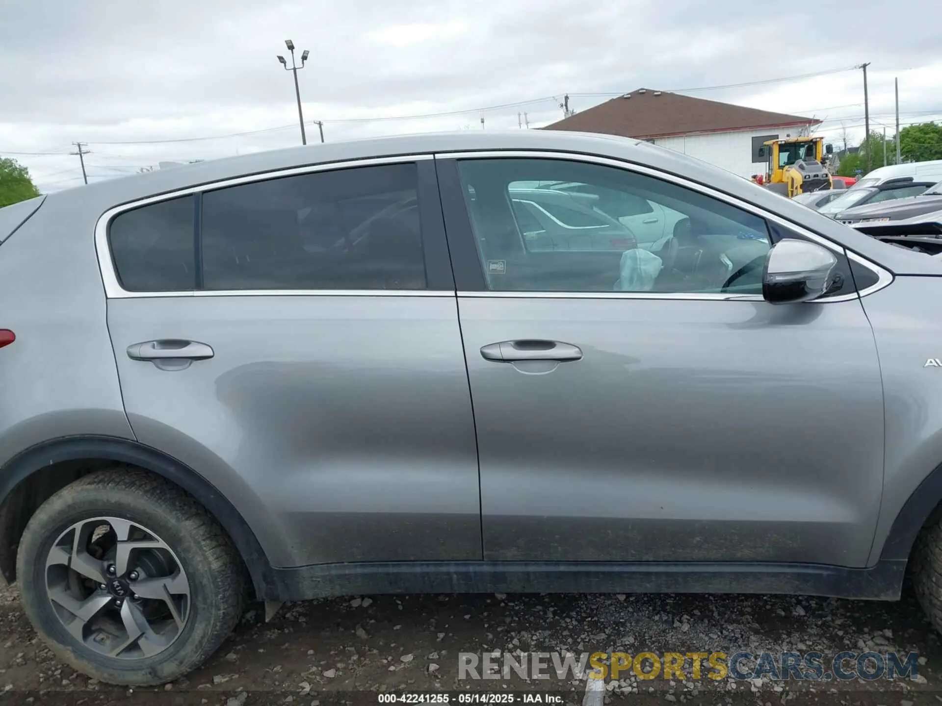 13 Photograph of a damaged car KNDPMCAC2L7785307 KIA SPORTAGE 2020